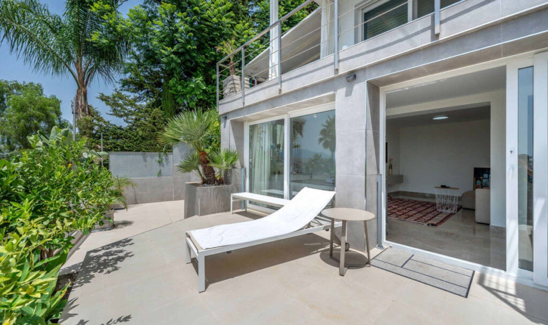 Resale - House -
Nueva Andalucía