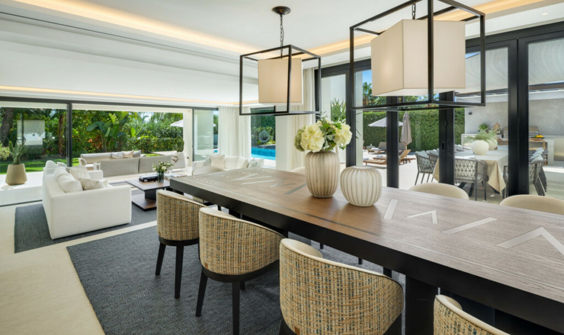 Resale - House -
Nueva Andalucía