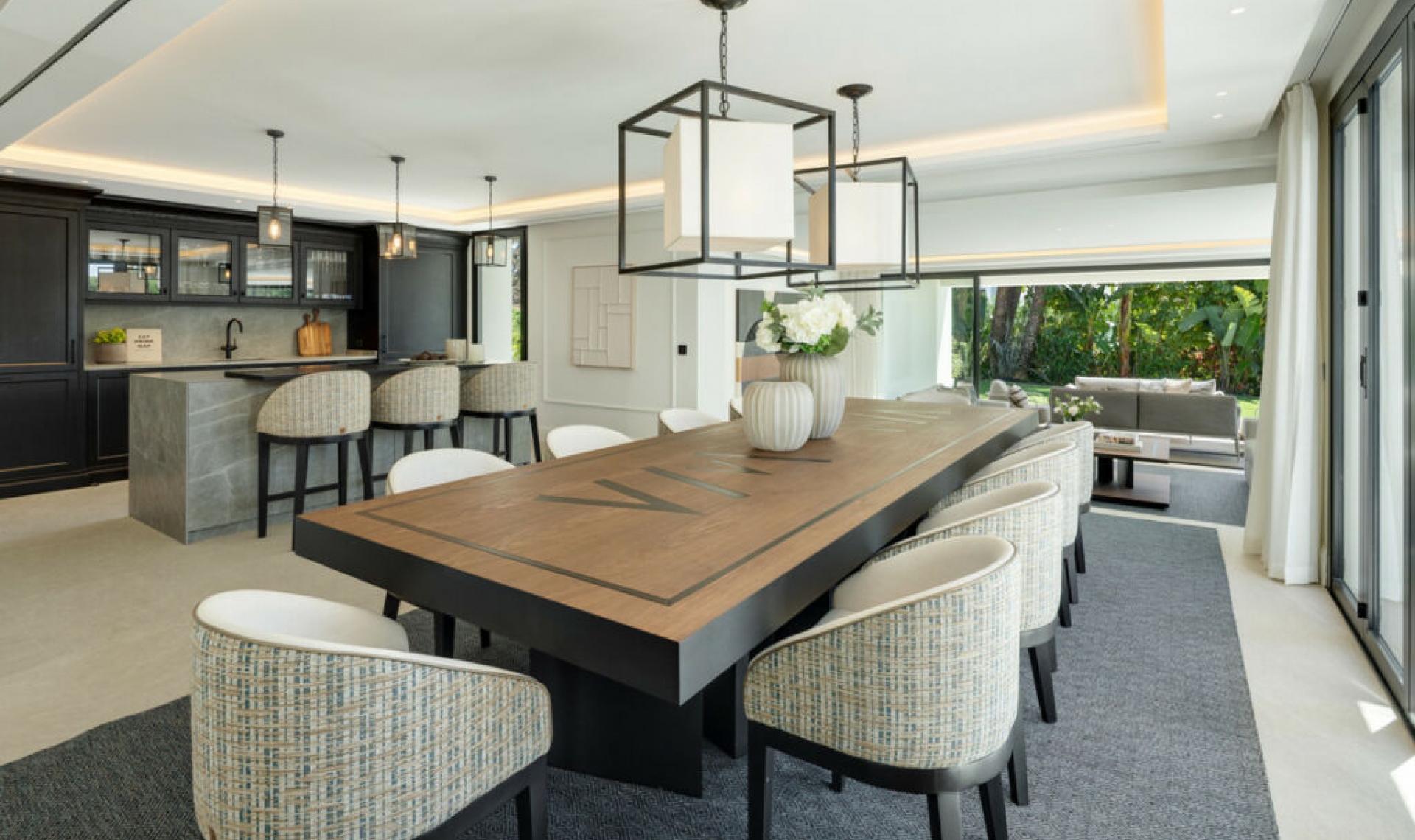 Resale - House -
Nueva Andalucía