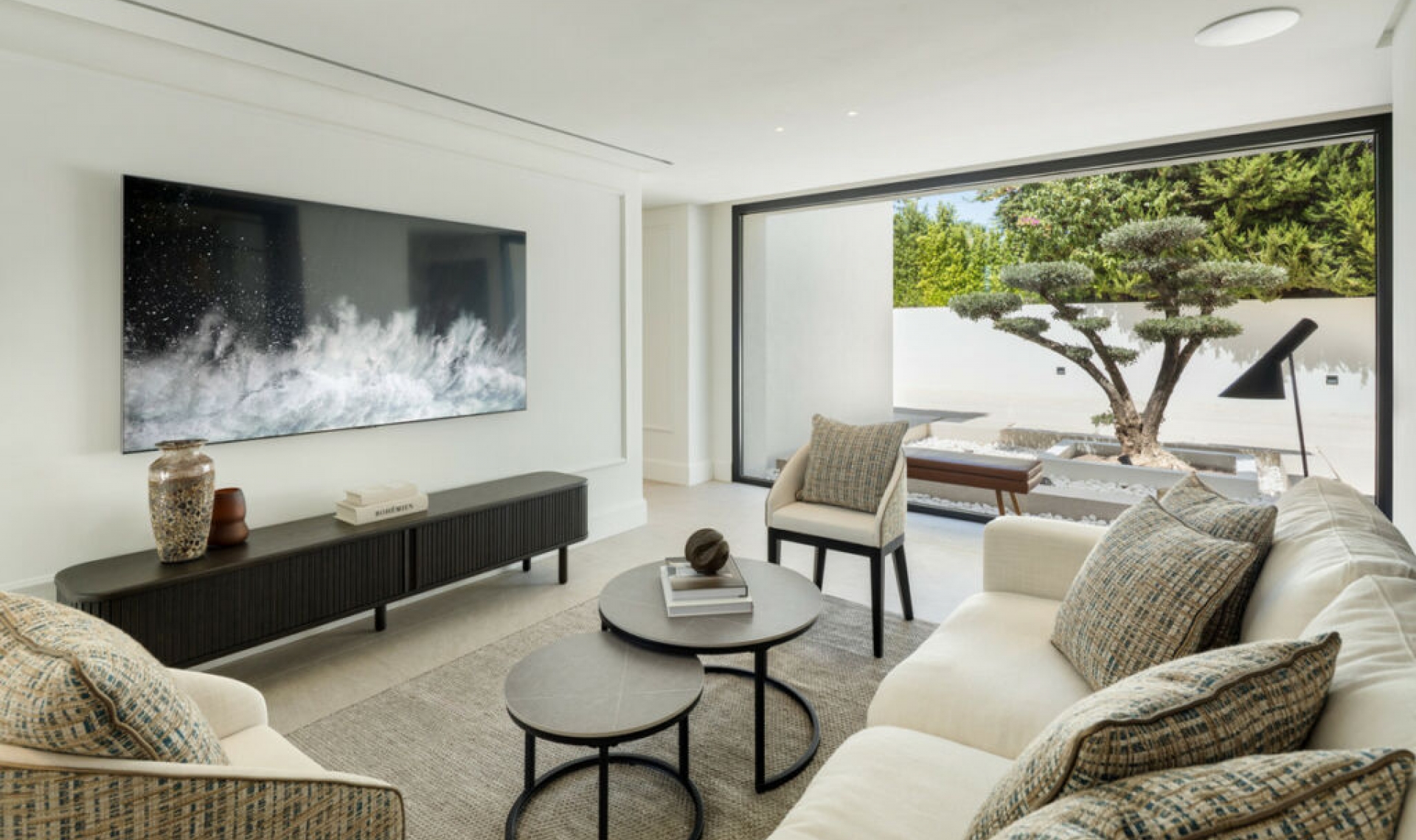 Resale - House -
Nueva Andalucía