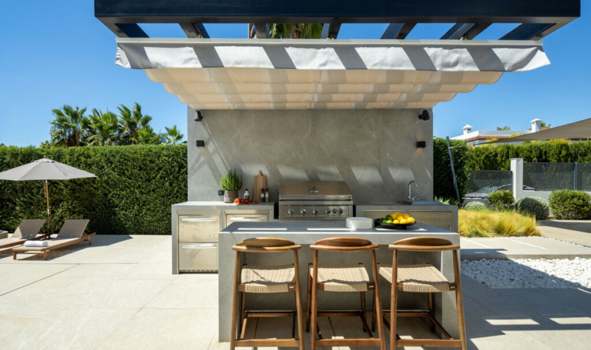 Resale - House -
Nueva Andalucía