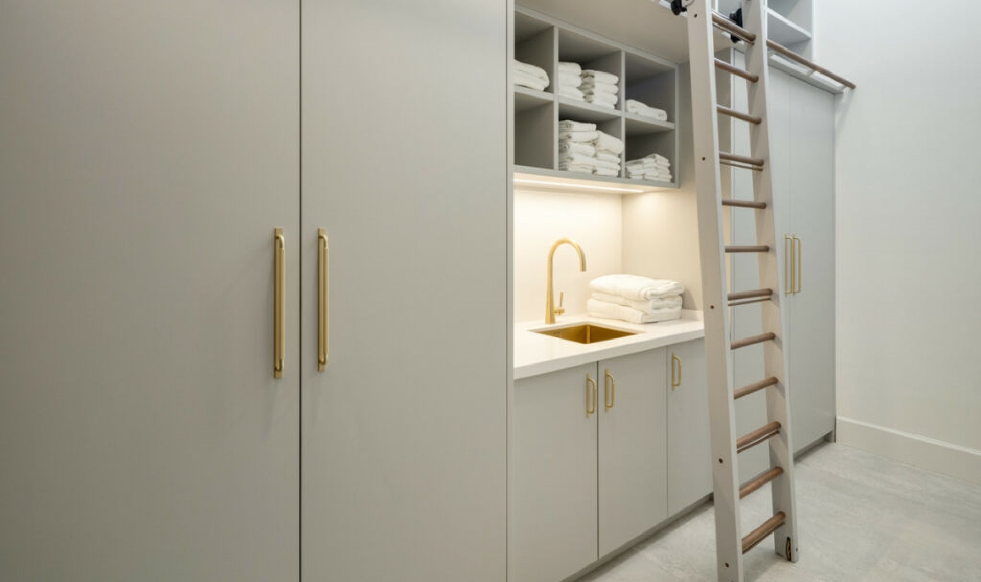 Resale - House -
Nueva Andalucía