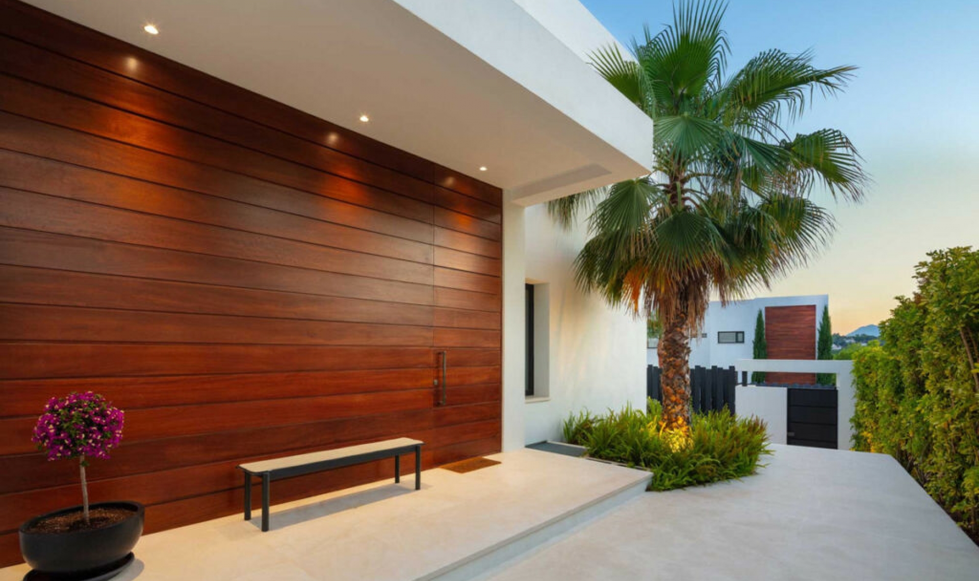 Resale - House -
Nueva Andalucía