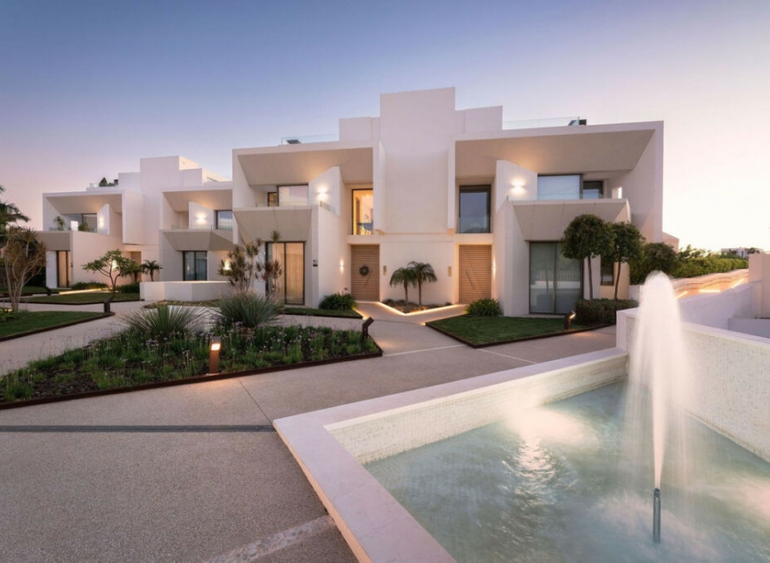 Resale - House -
Nueva Andalucía