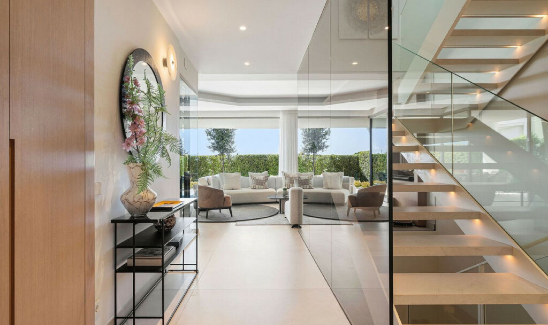 Resale - House -
Nueva Andalucía