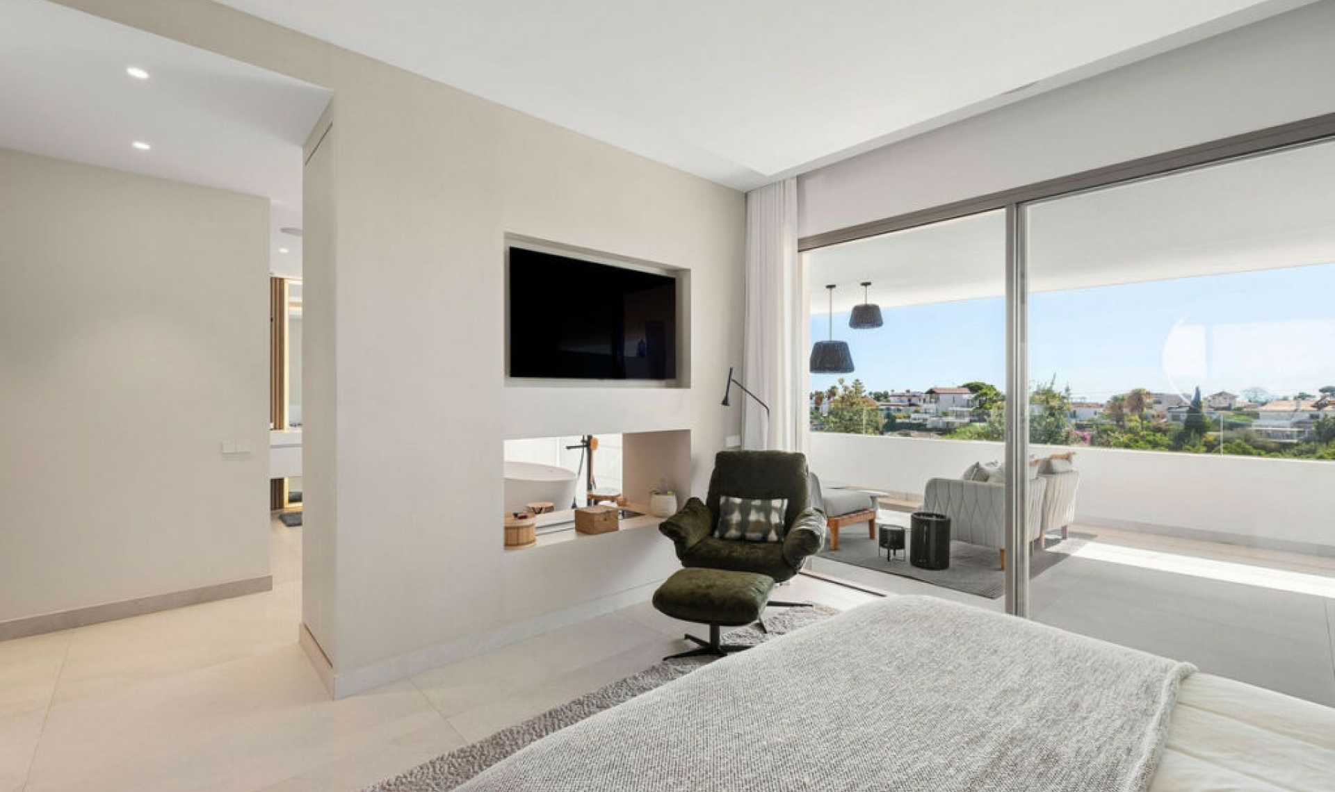 Resale - House -
Nueva Andalucía