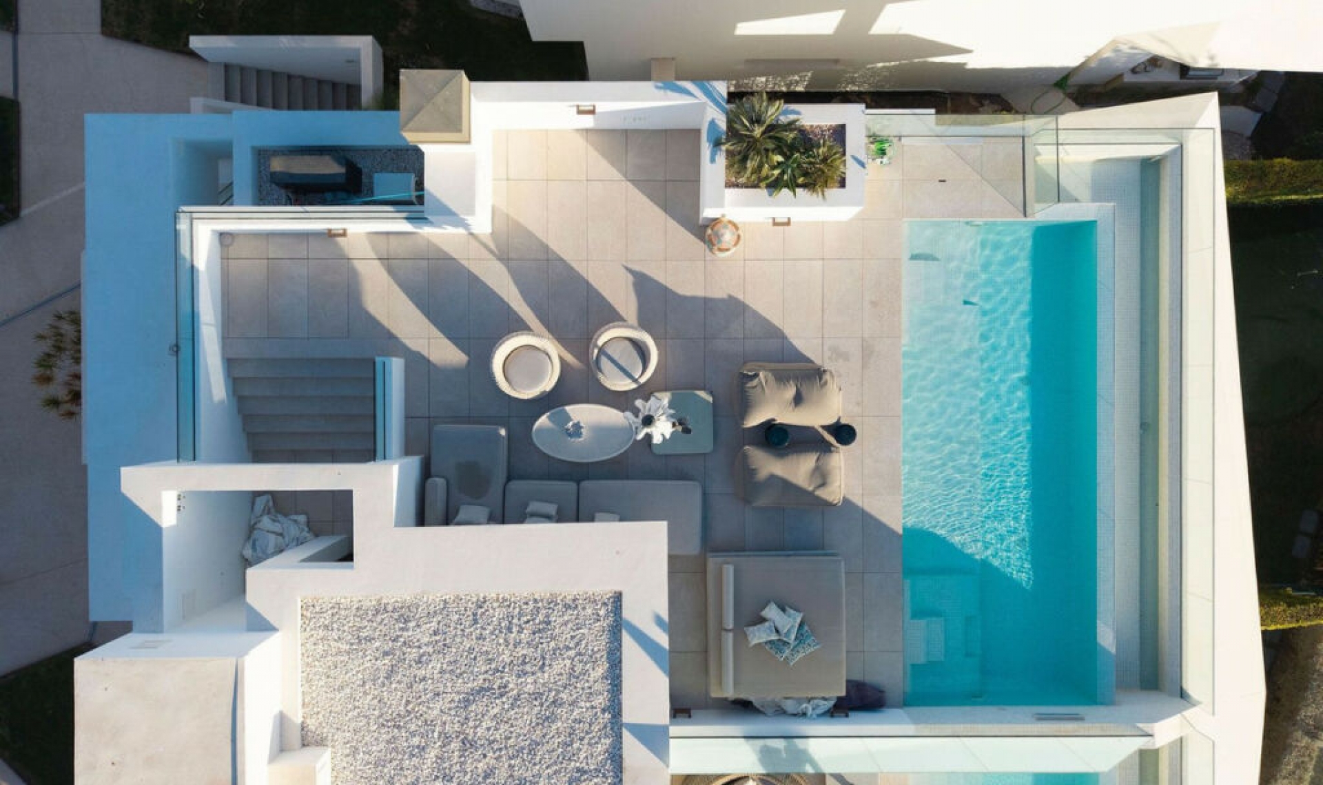 Resale - House -
Nueva Andalucía