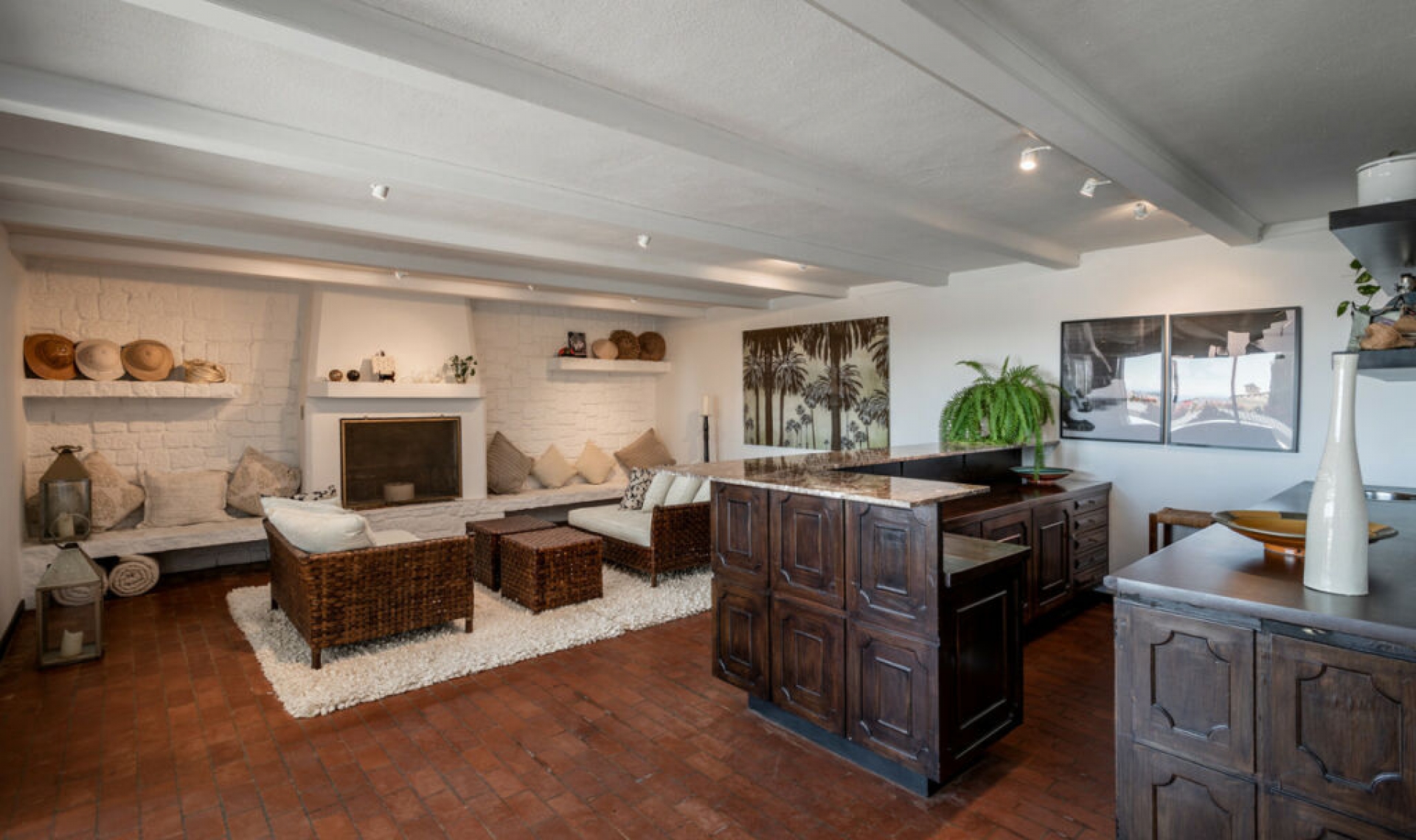 Resale - House -
Nueva Andalucía