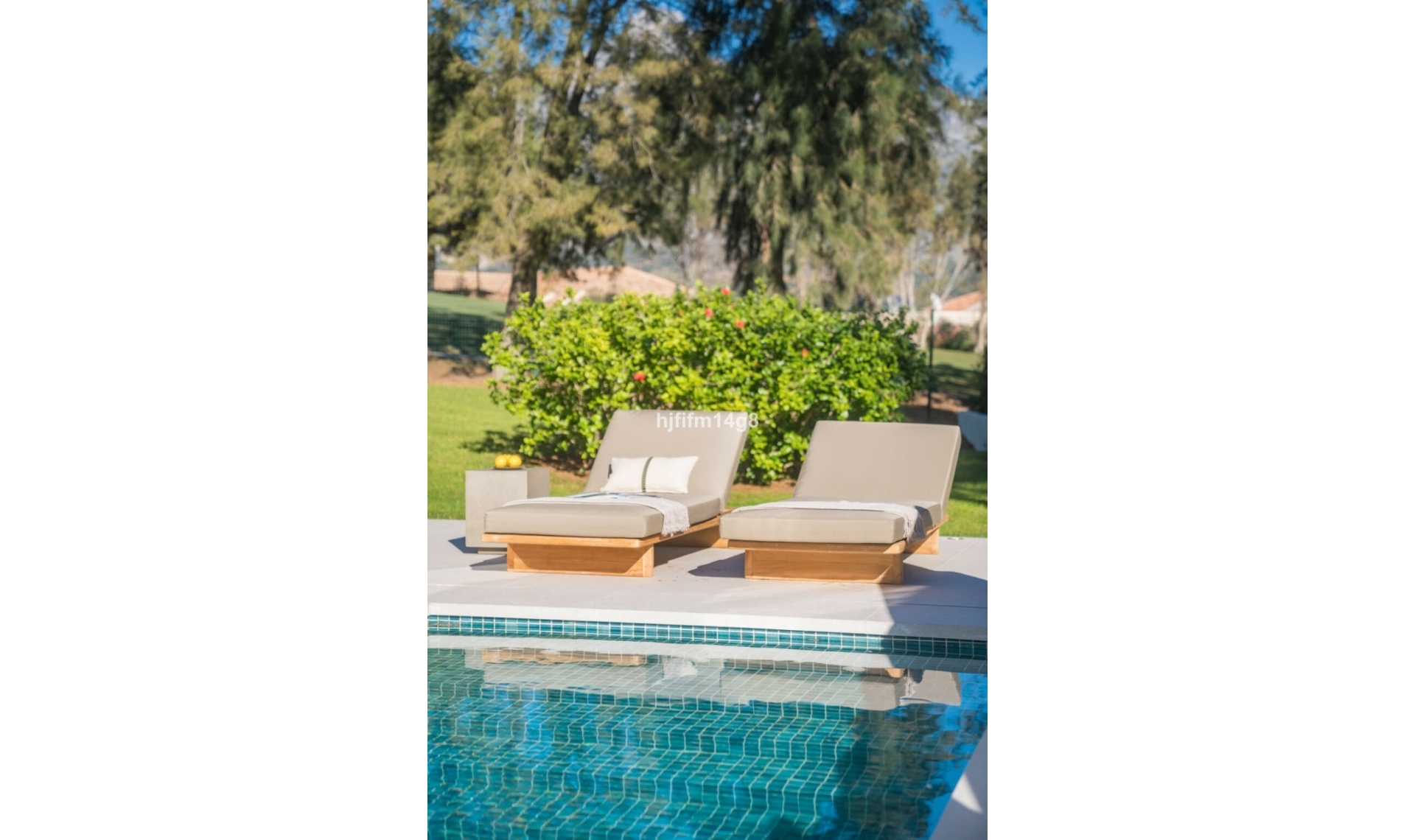 Resale - House -
Nueva Andalucía