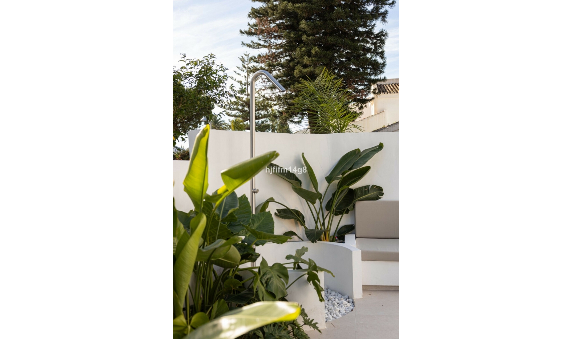 Resale - House -
Nueva Andalucía