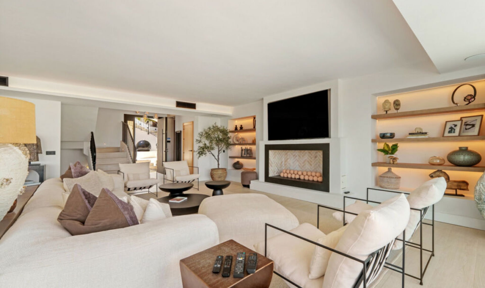 Resale - House -
Nueva Andalucía