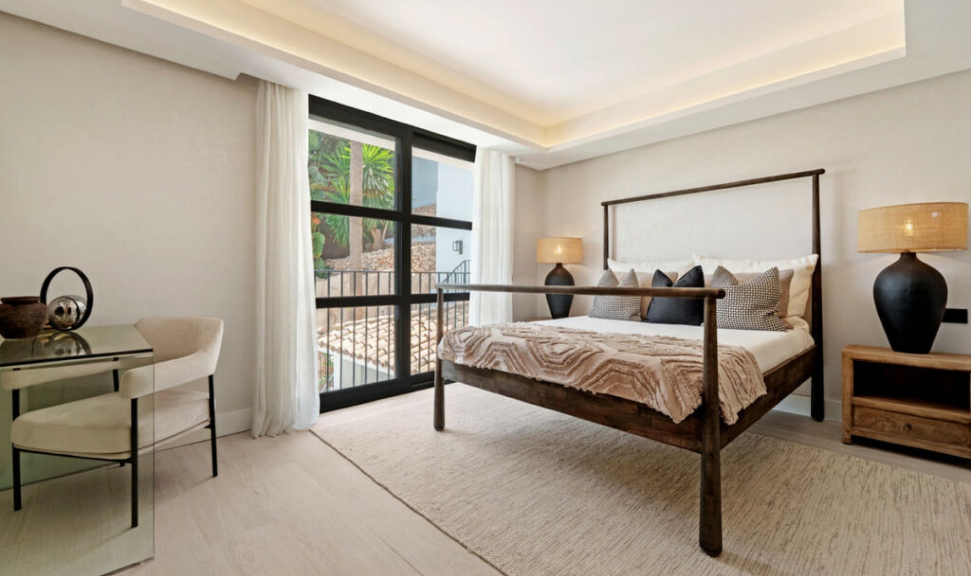 Resale - House -
Nueva Andalucía