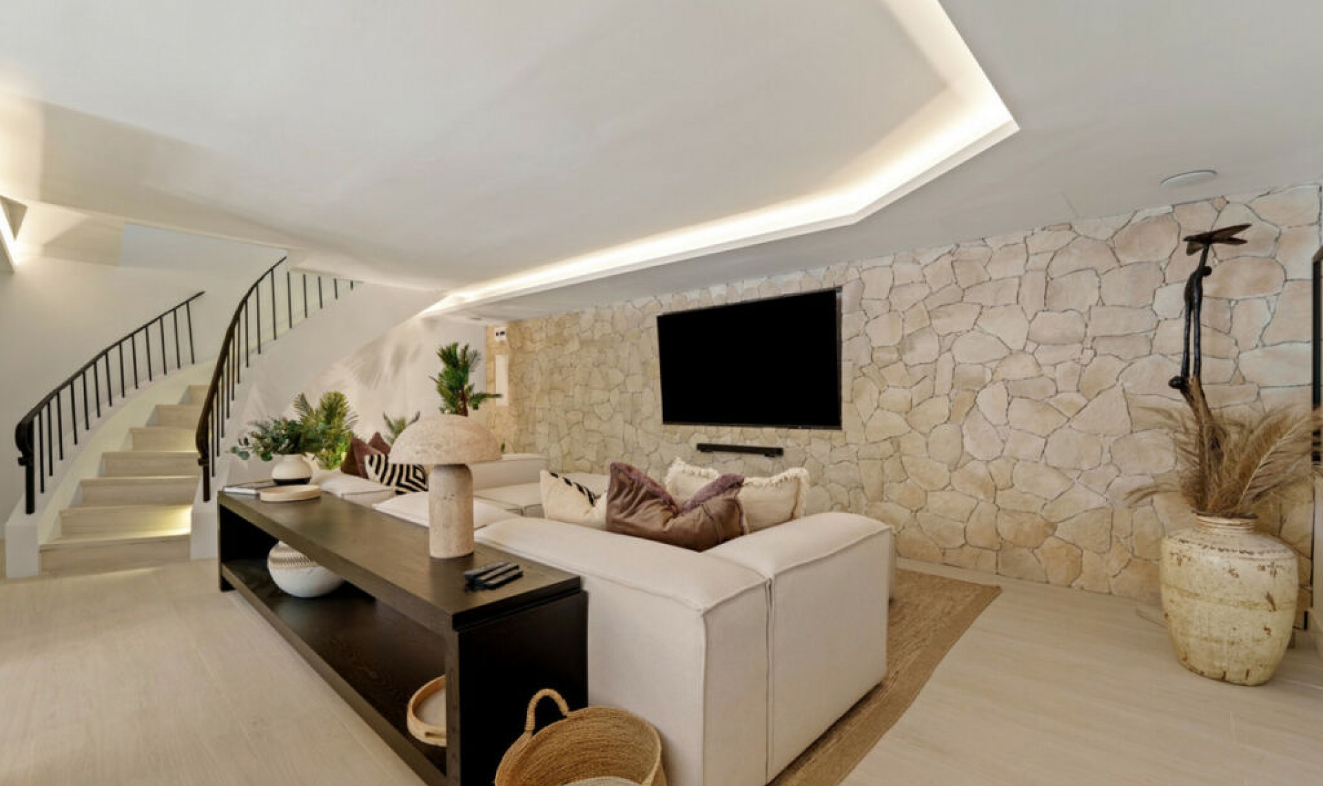 Resale - House -
Nueva Andalucía