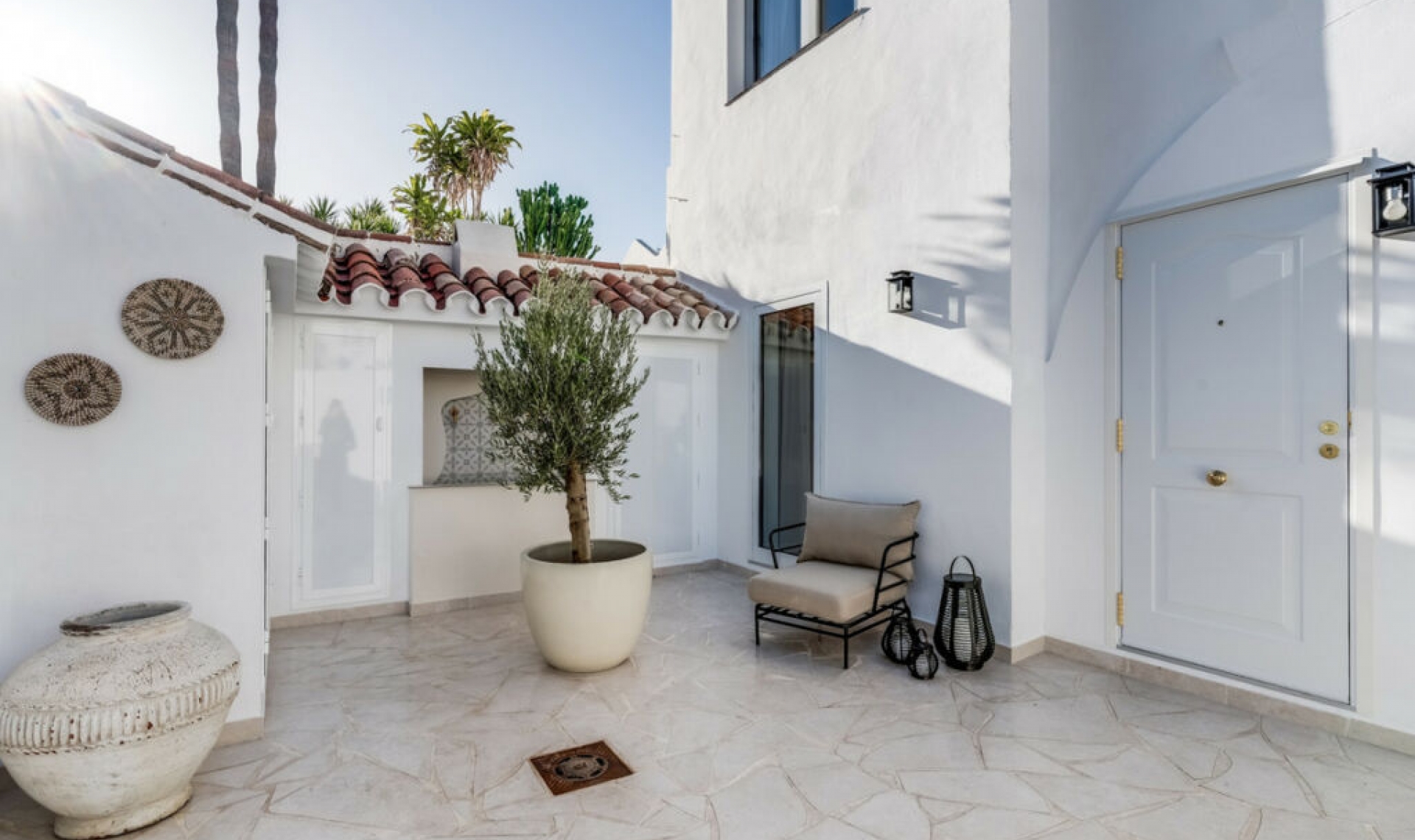 Resale - House -
Nueva Andalucía