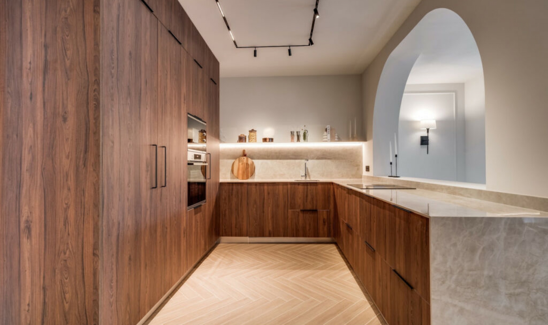 Resale - House -
Nueva Andalucía