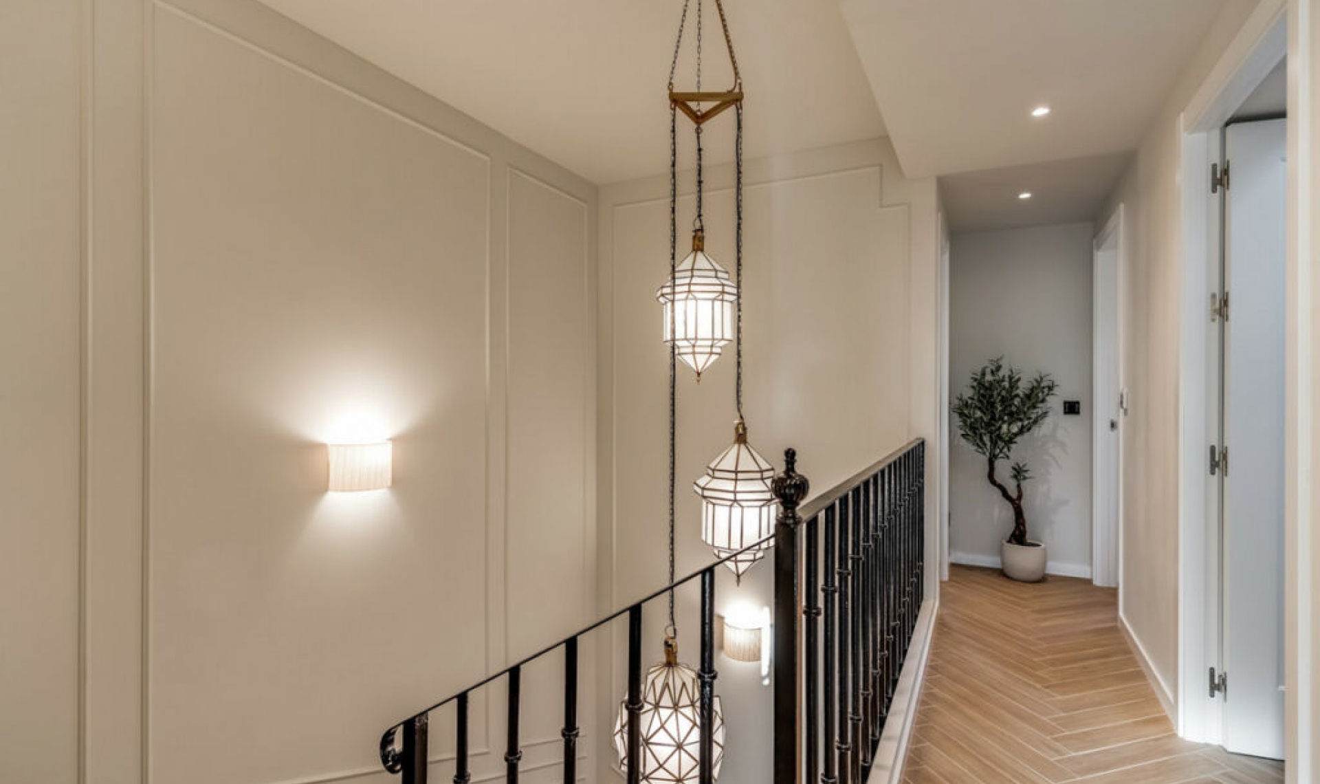 Resale - House -
Nueva Andalucía