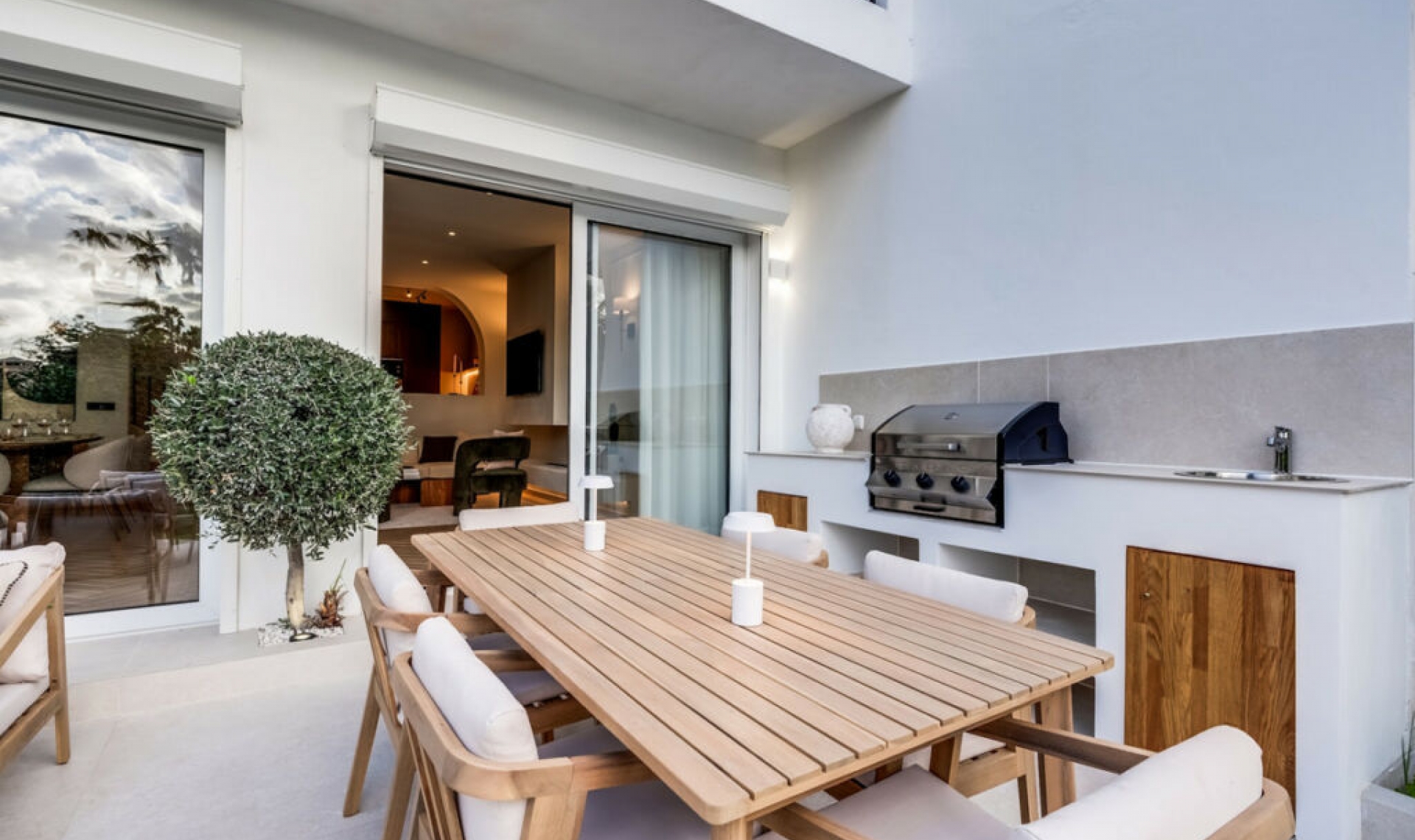 Resale - House -
Nueva Andalucía