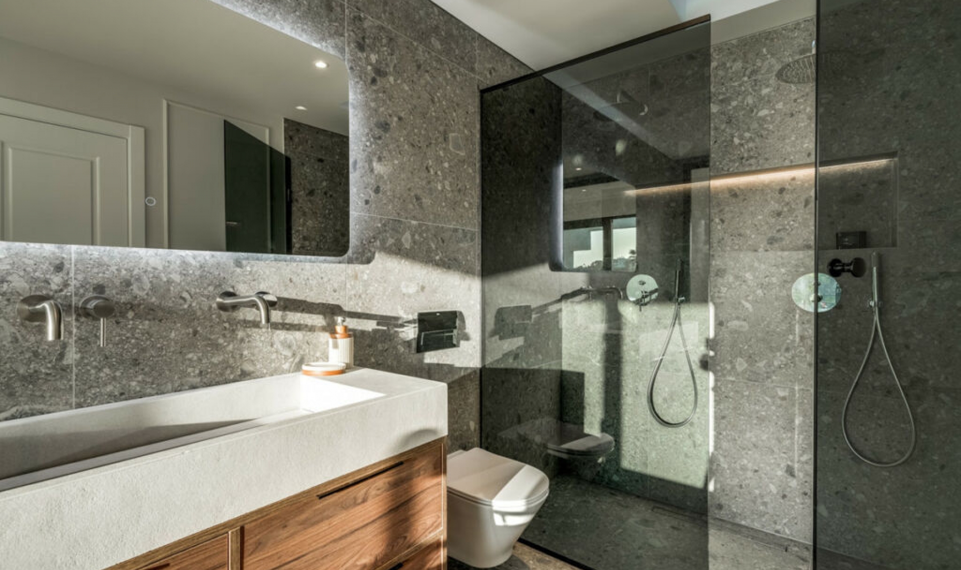 Resale - House -
Nueva Andalucía