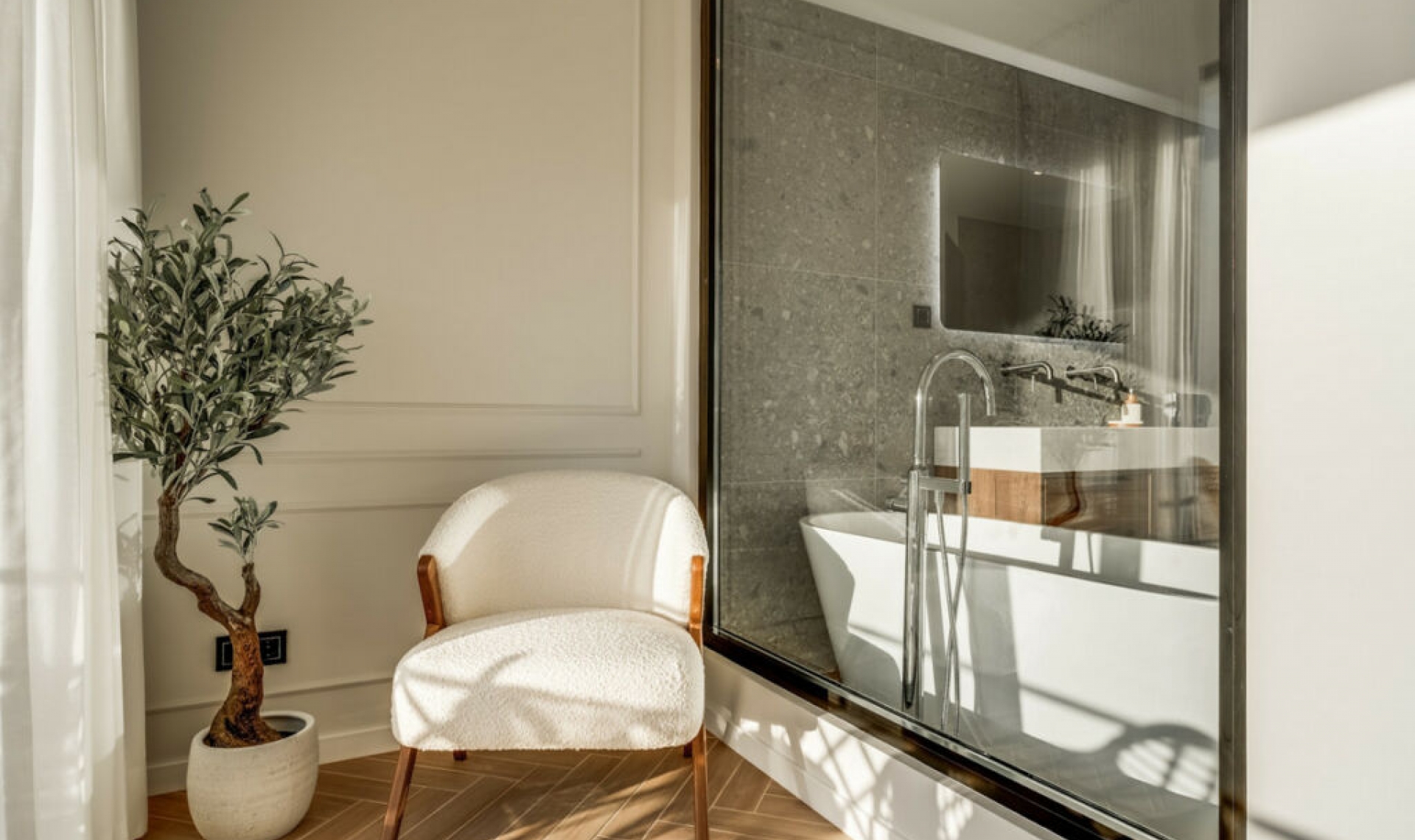 Resale - House -
Nueva Andalucía