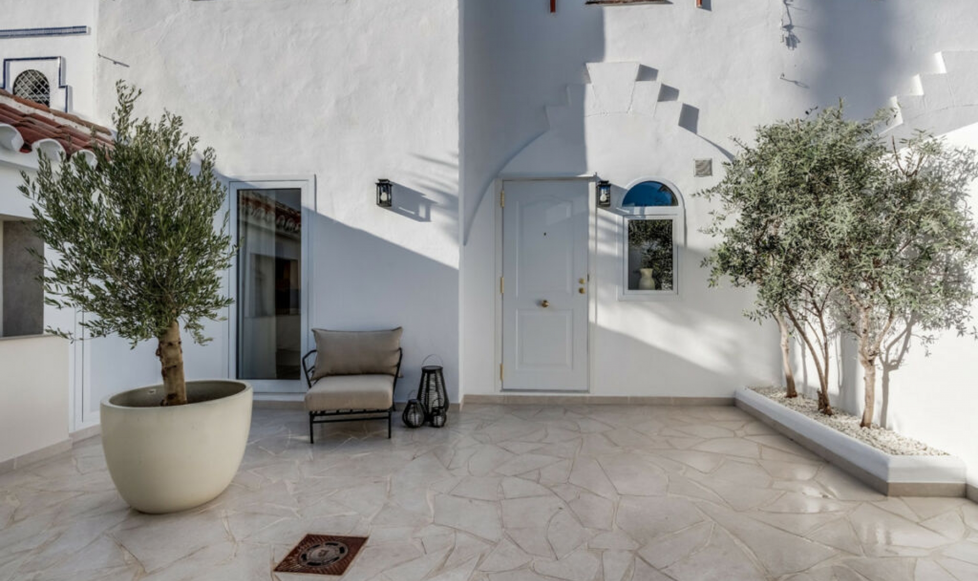 Resale - House -
Nueva Andalucía