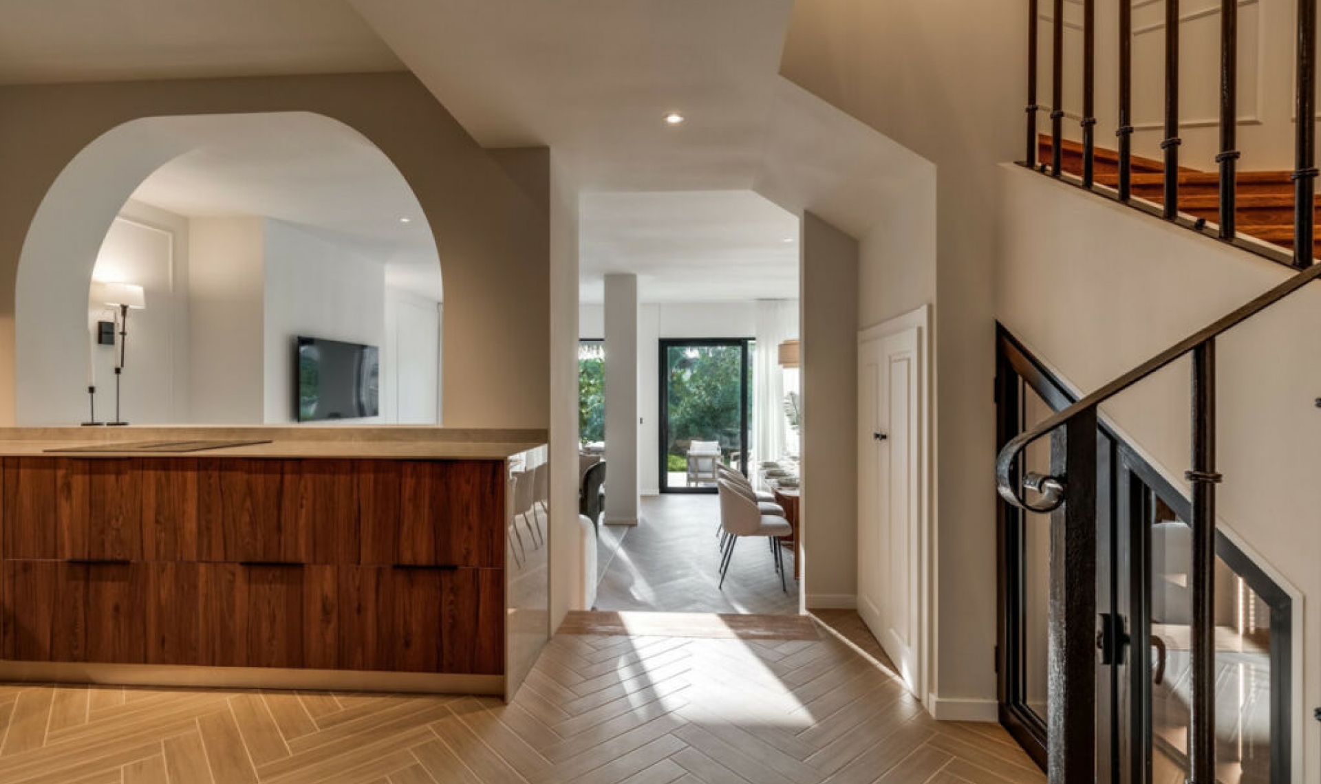 Resale - House -
Nueva Andalucía