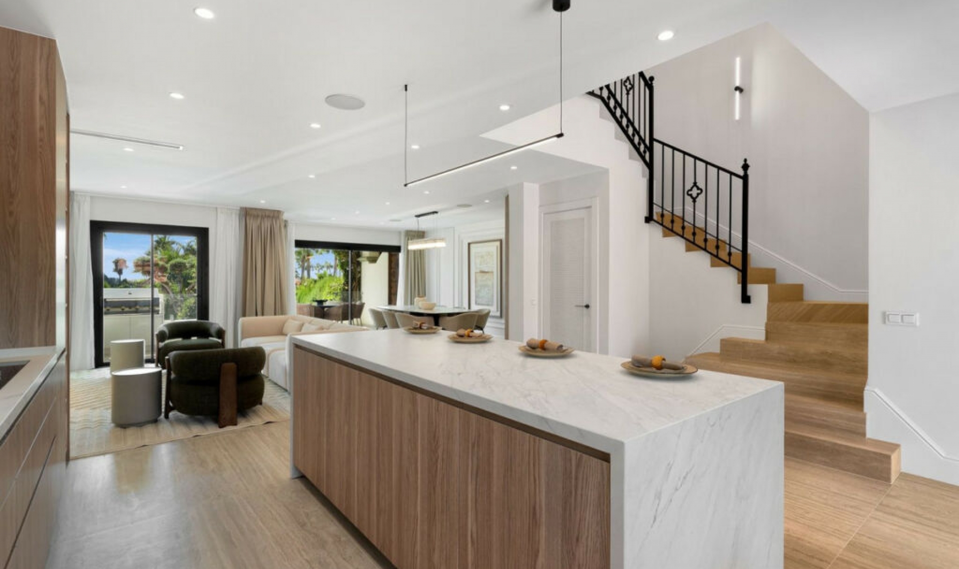 Resale - House -
Nueva Andalucía