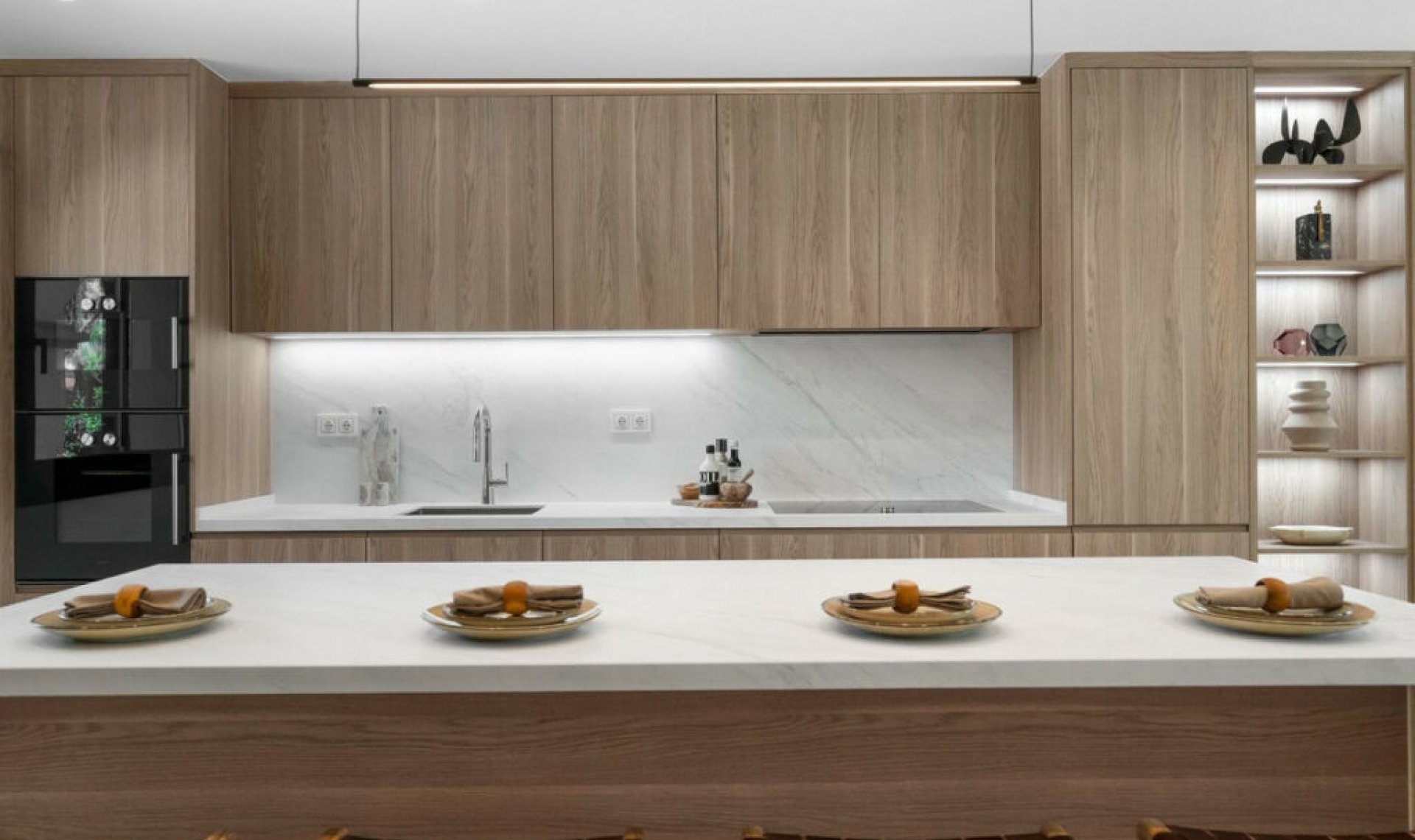 Resale - House -
Nueva Andalucía