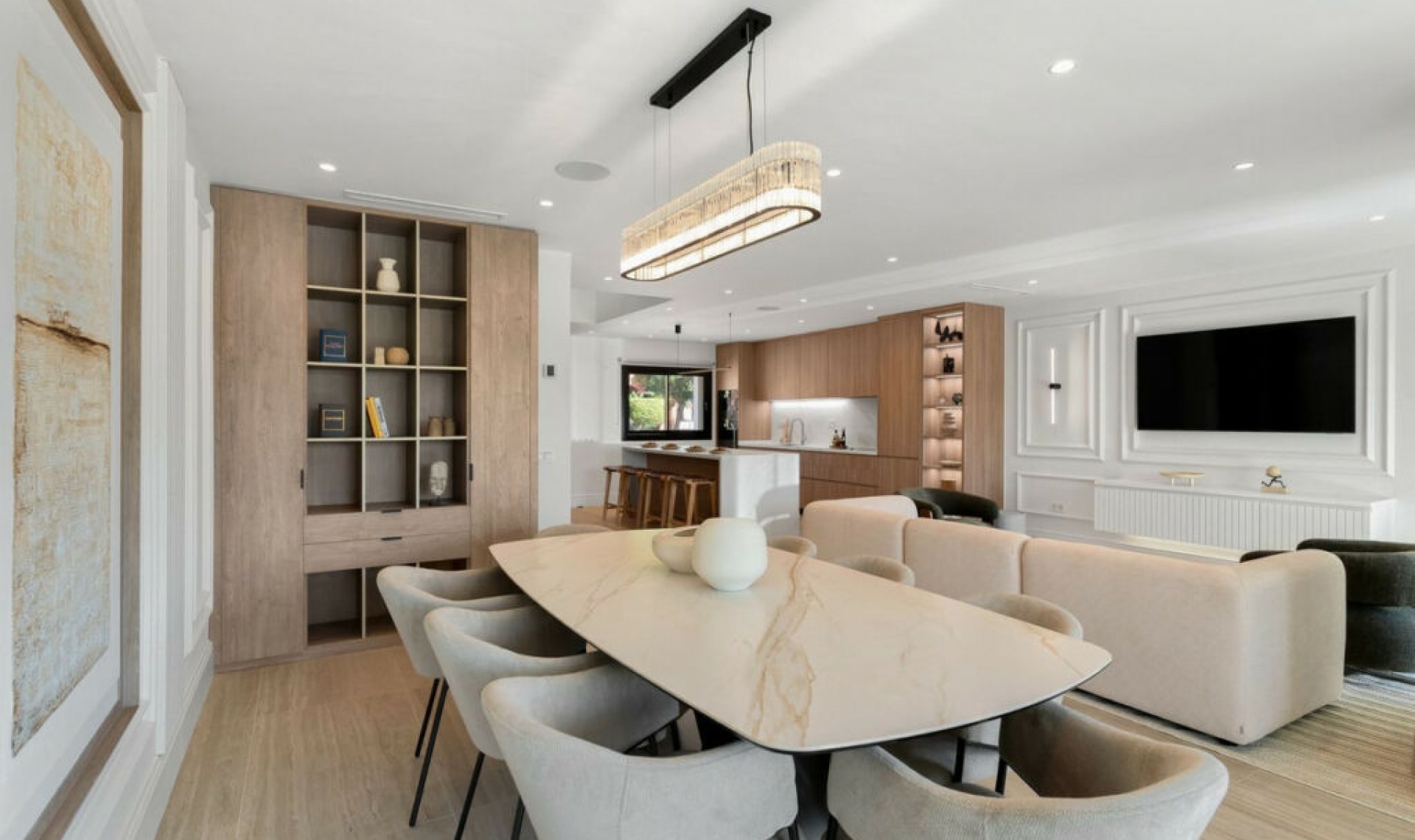 Resale - House -
Nueva Andalucía