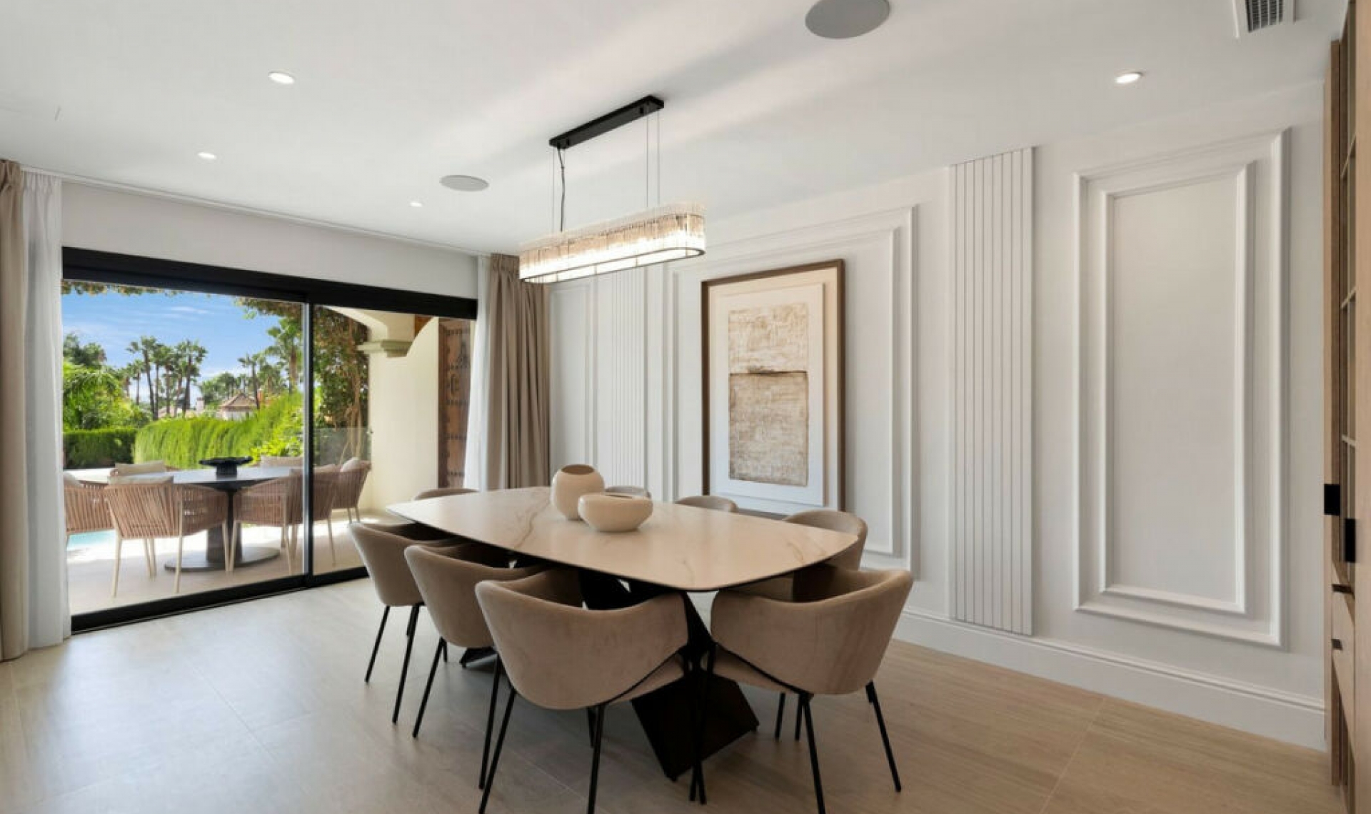 Resale - House -
Nueva Andalucía