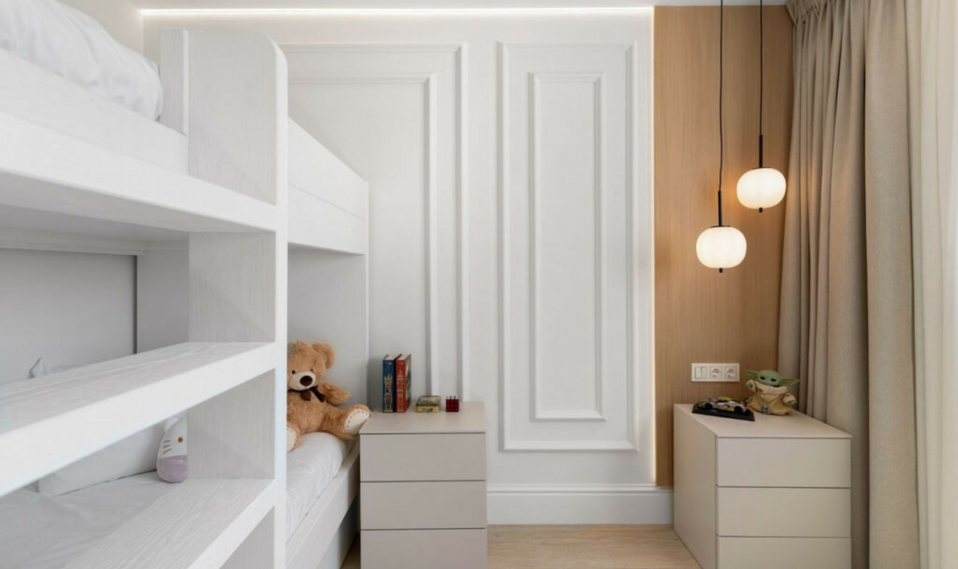 Resale - House -
Nueva Andalucía