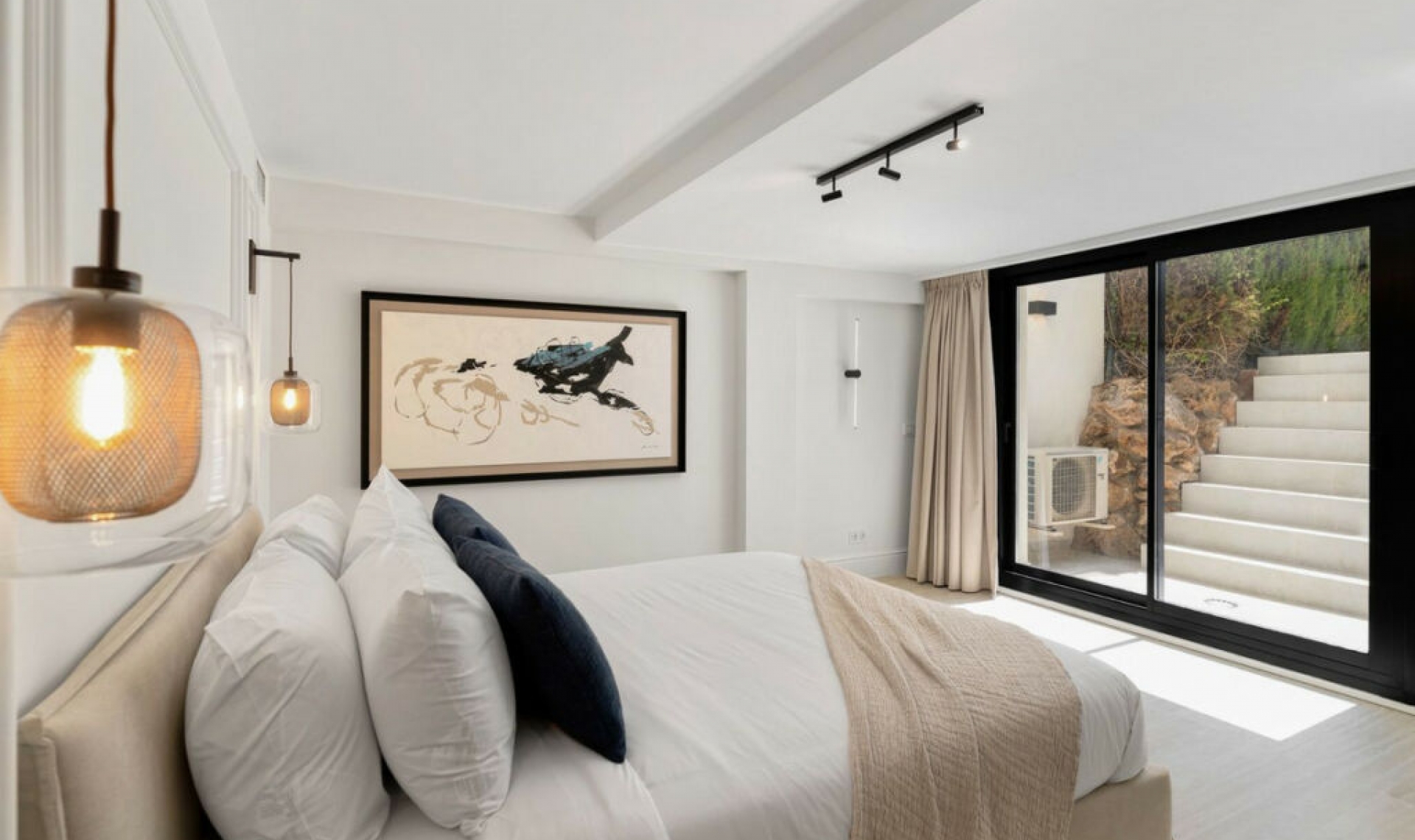 Resale - House -
Nueva Andalucía