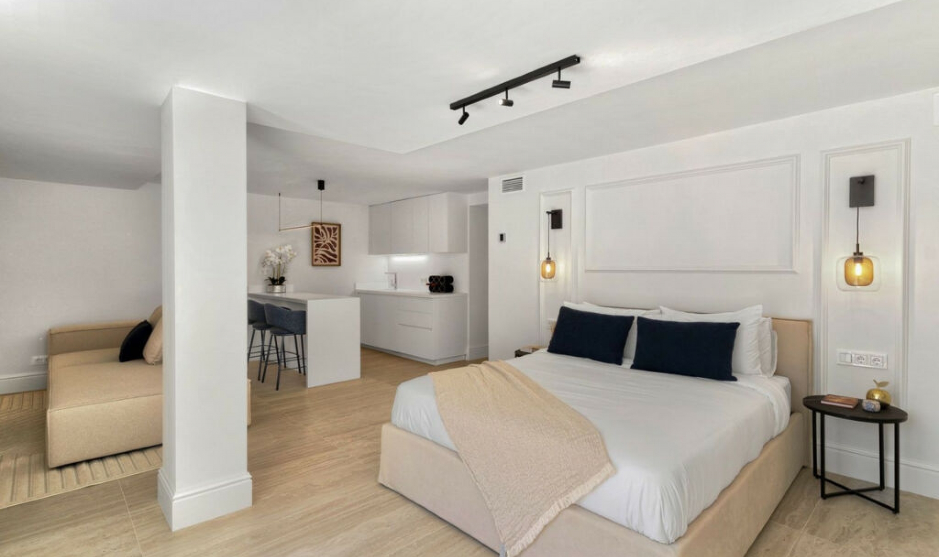 Resale - House -
Nueva Andalucía