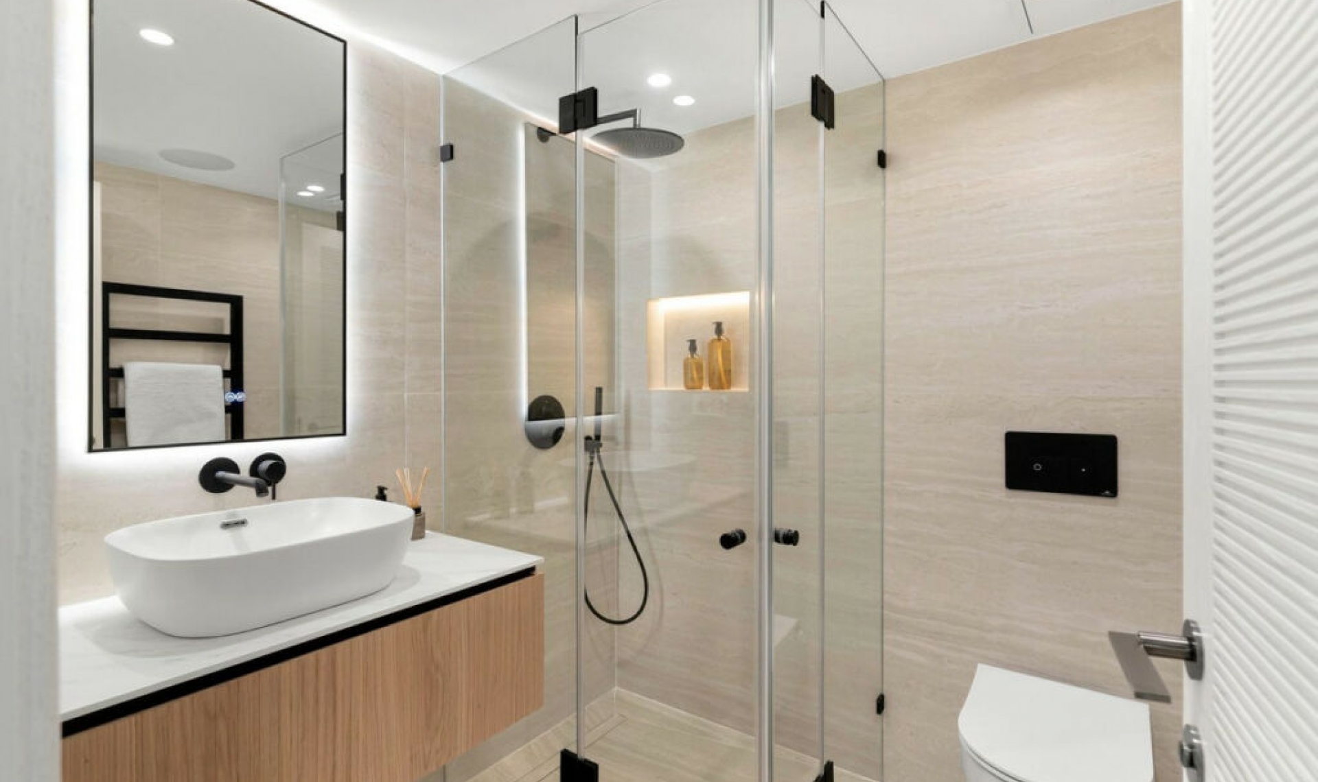 Resale - House -
Nueva Andalucía