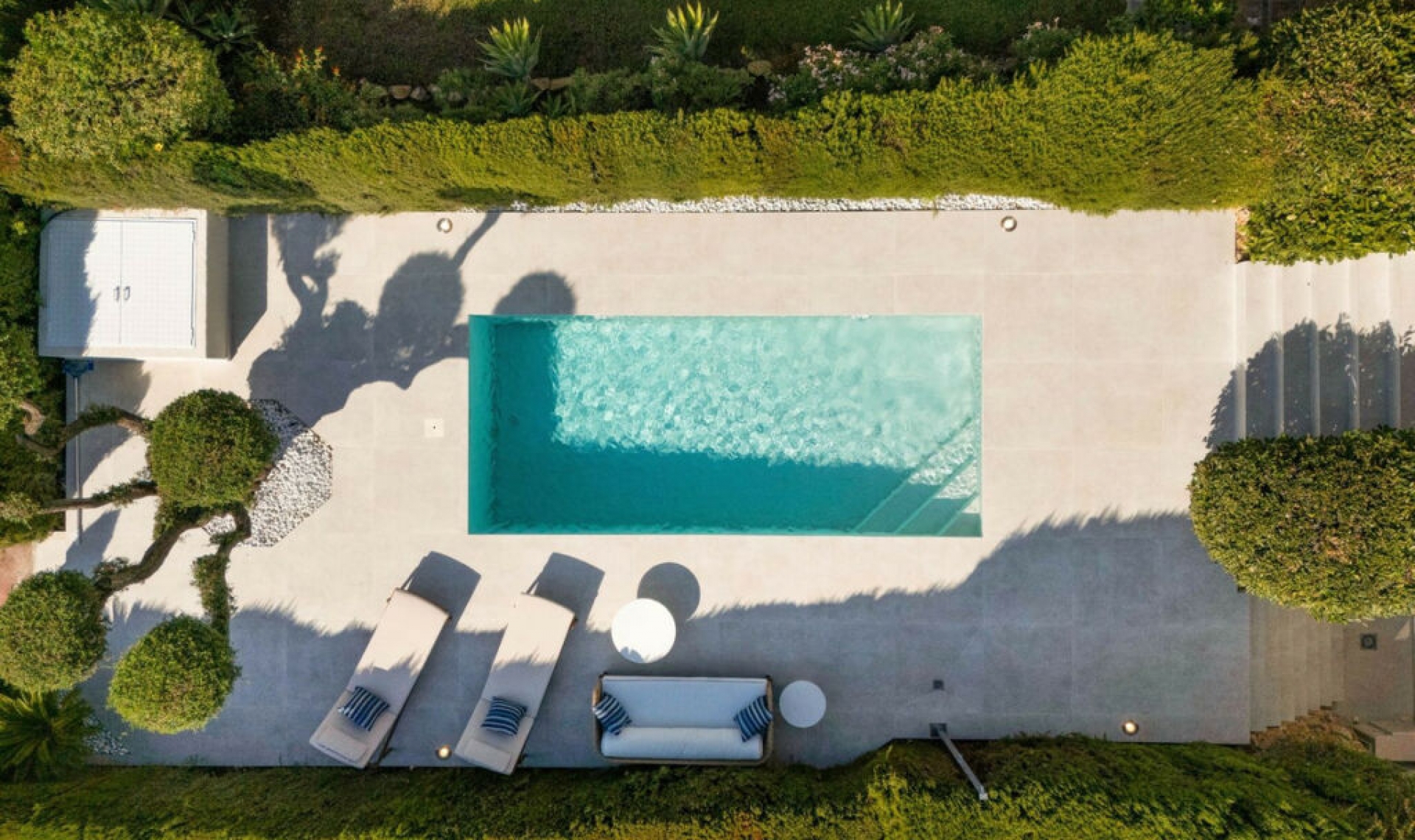 Resale - House -
Nueva Andalucía