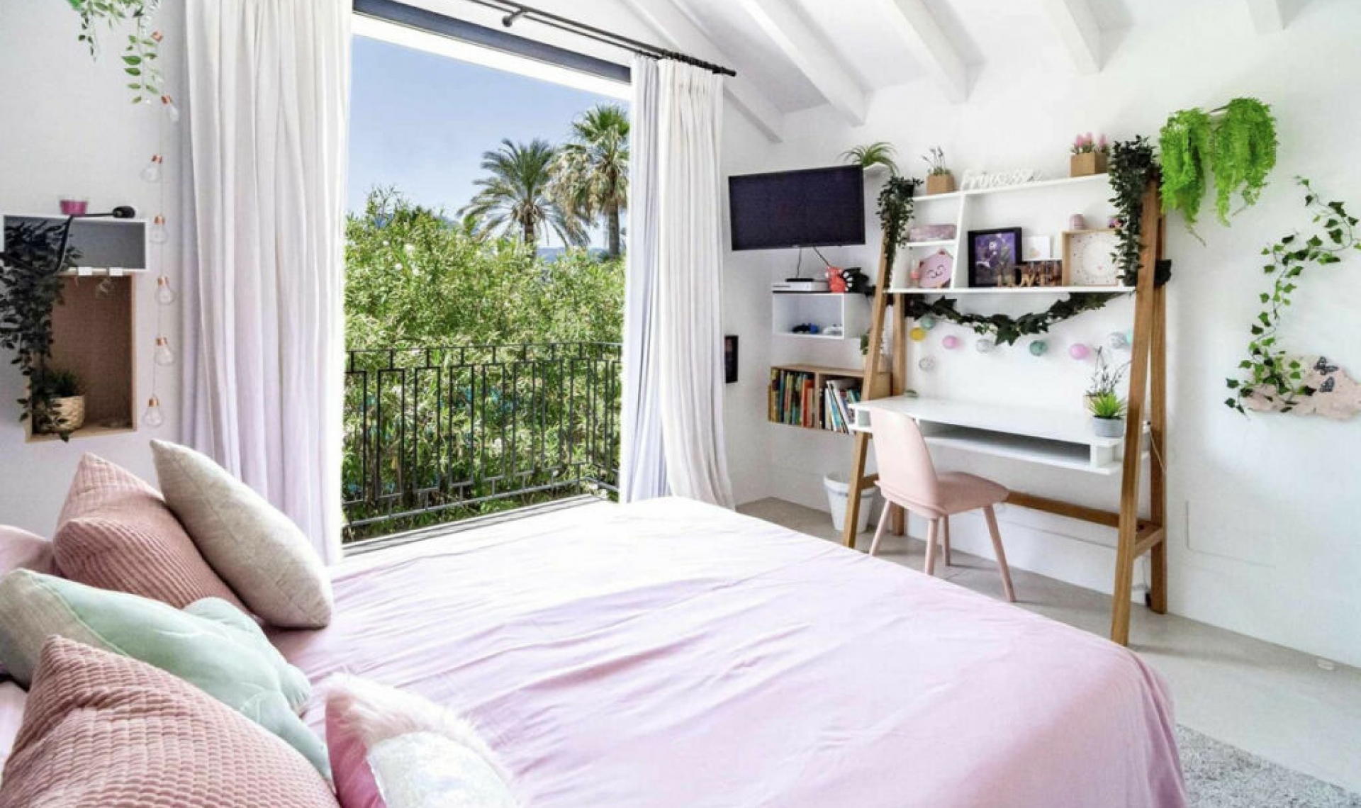 Resale - House -
Nueva Andalucía