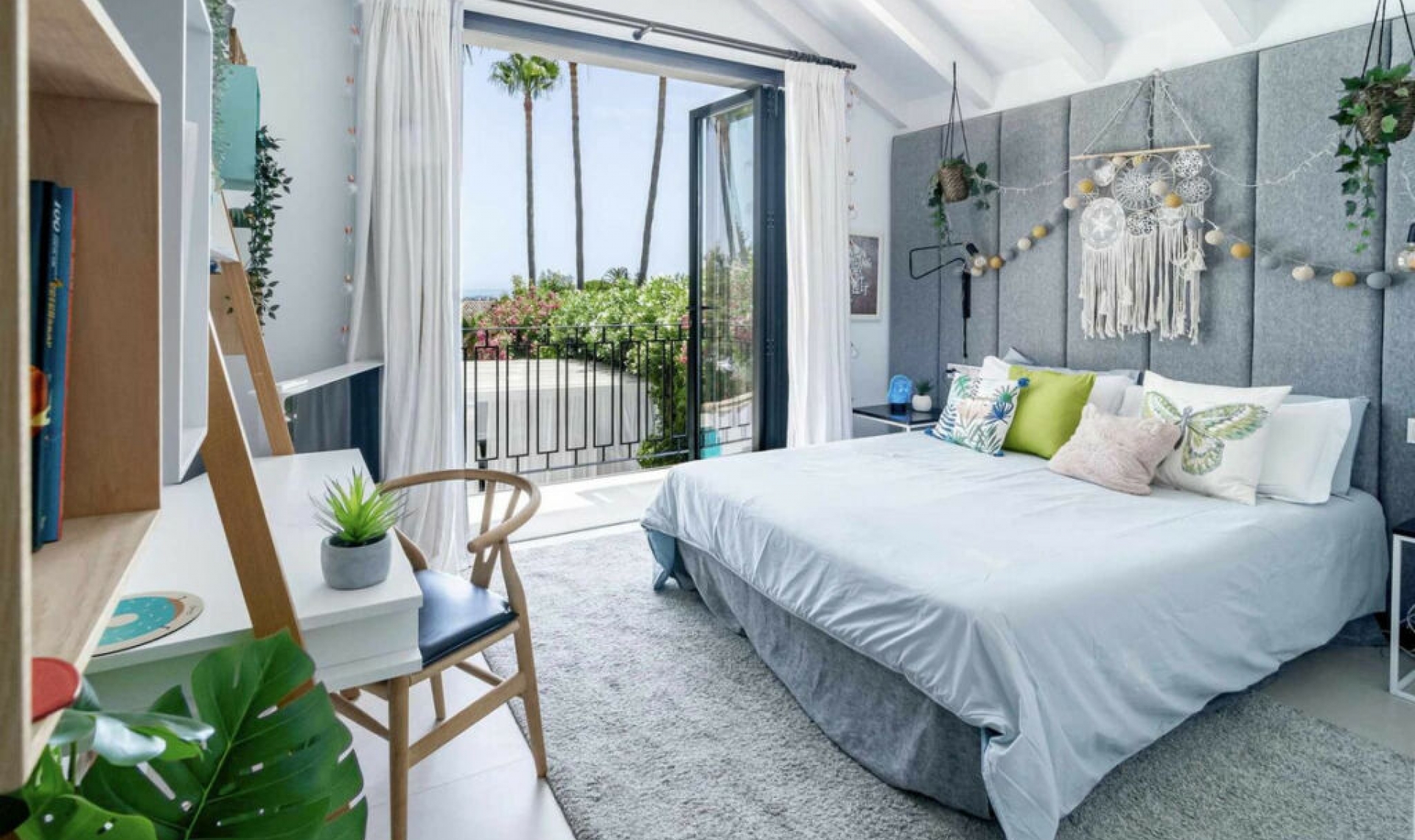 Resale - House -
Nueva Andalucía