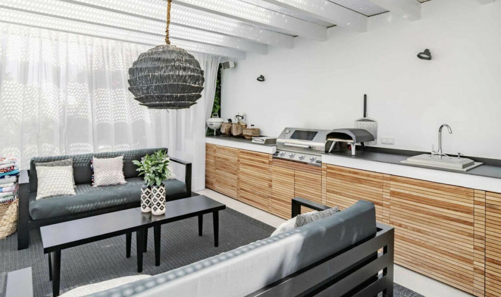 Resale - House -
Nueva Andalucía