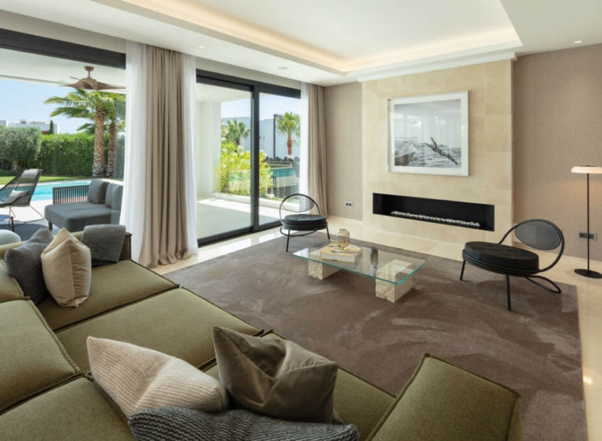 Resale - House -
Nueva Andalucía