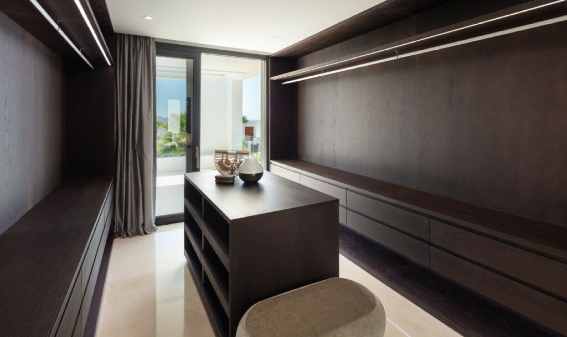 Resale - House -
Nueva Andalucía