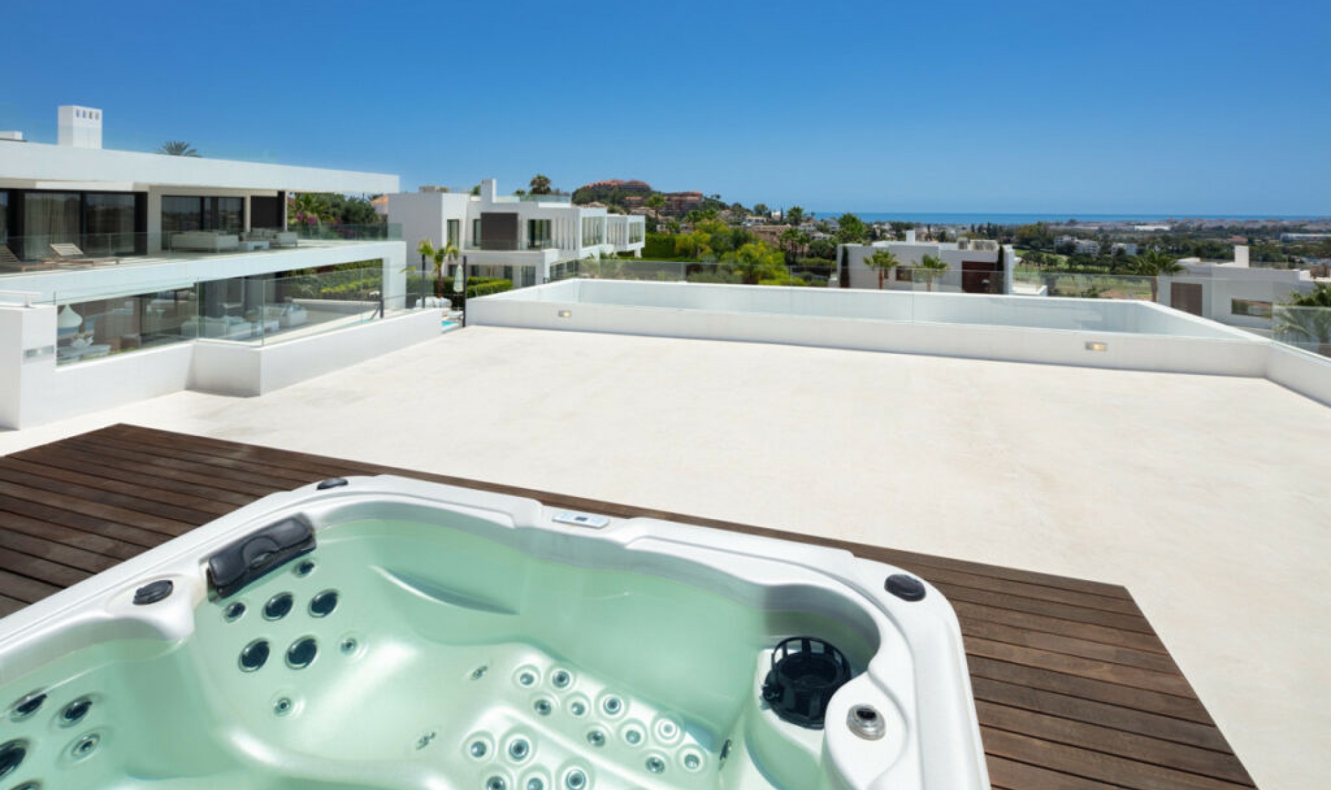 Resale - House -
Nueva Andalucía