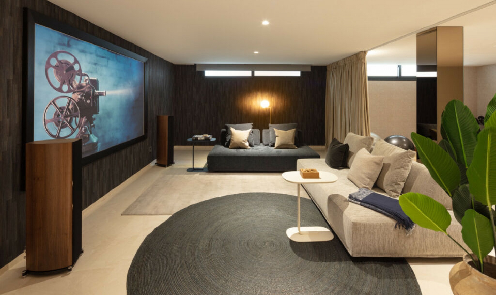 Resale - House -
Nueva Andalucía