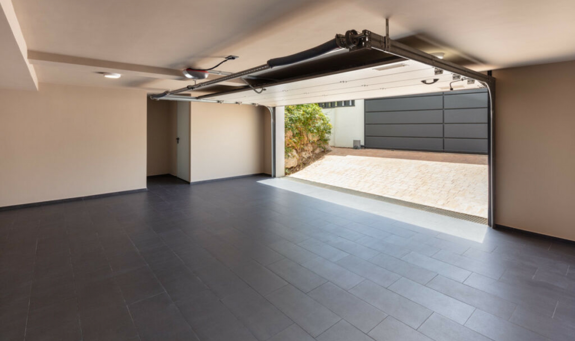 Resale - House -
Nueva Andalucía