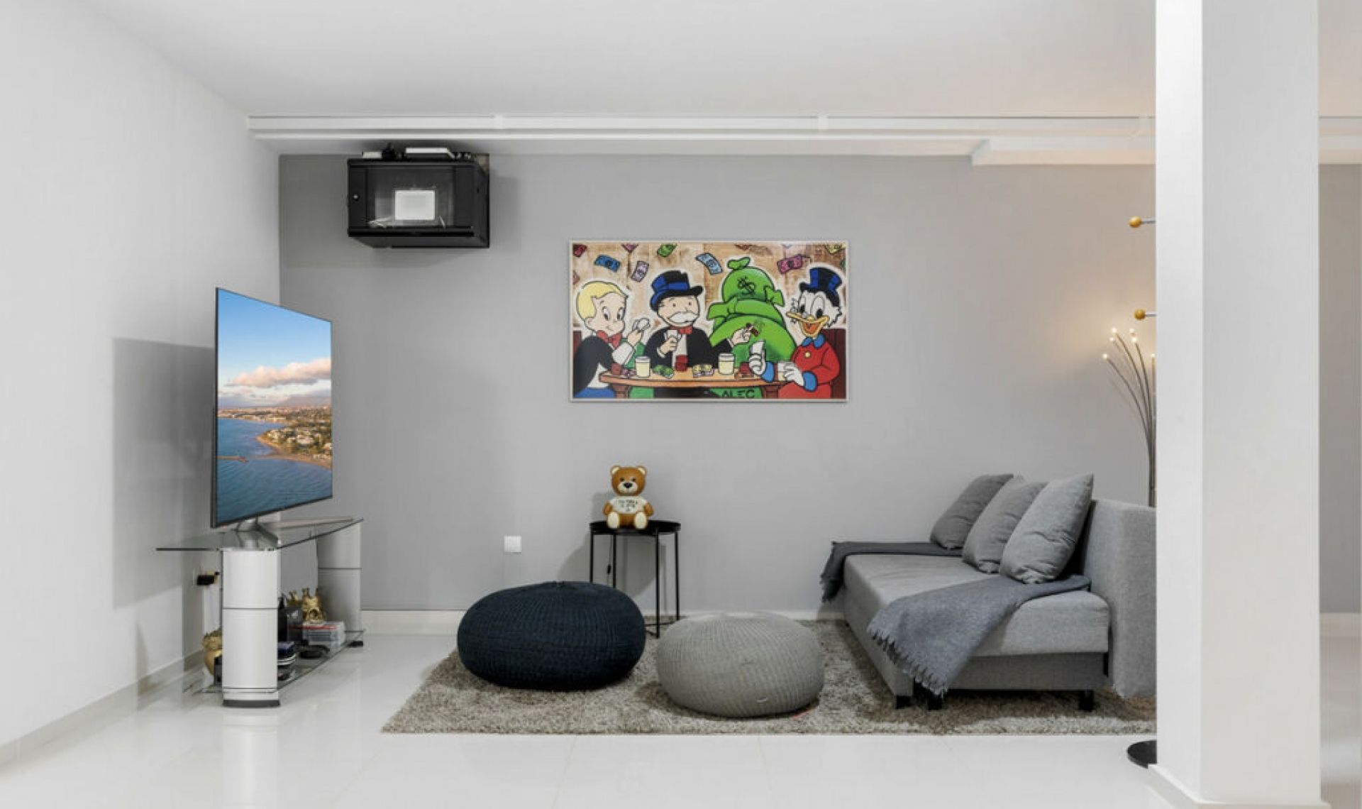 Resale - House -
Nueva Andalucía