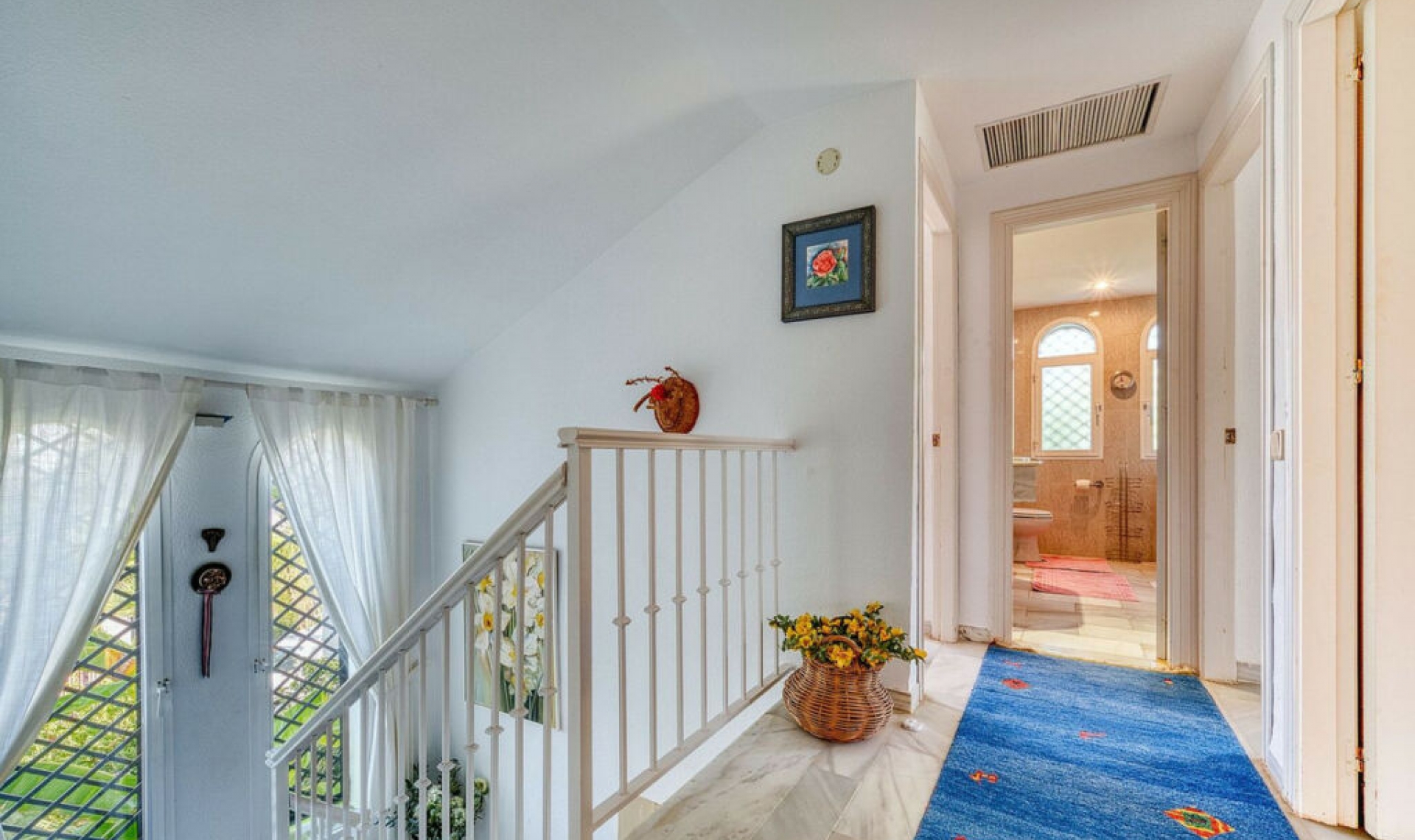 Resale - House -
Nueva Andalucía