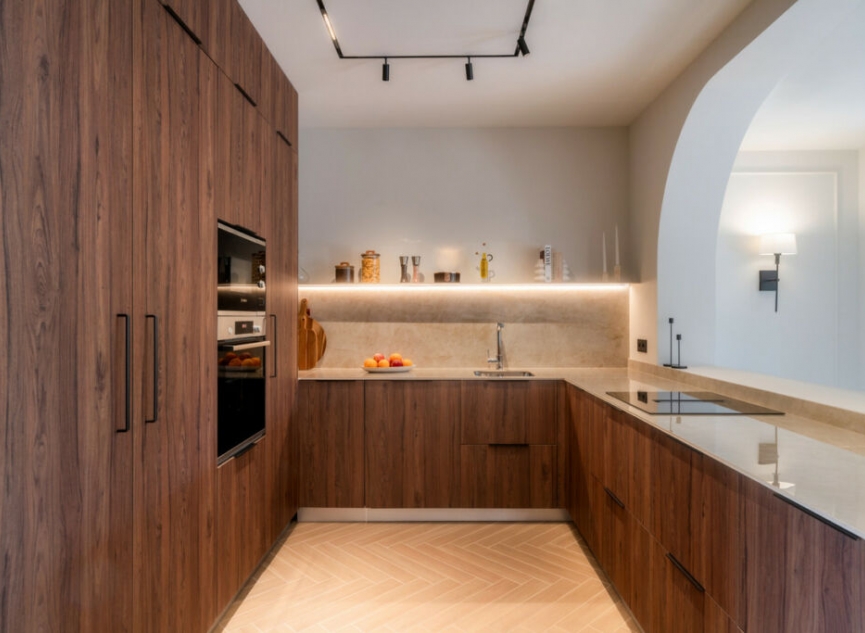 Resale - House -
Nueva Andalucía