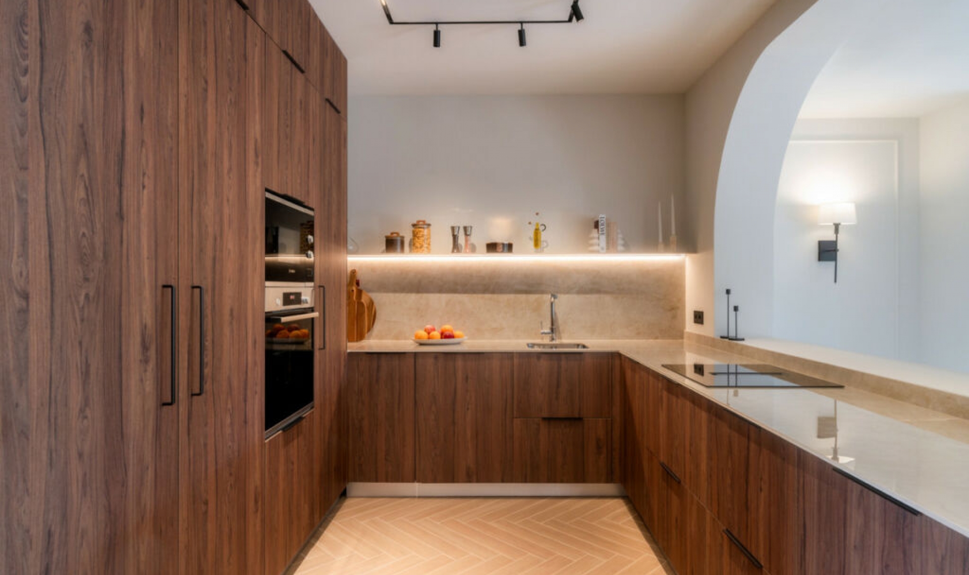 Resale - House -
Nueva Andalucía