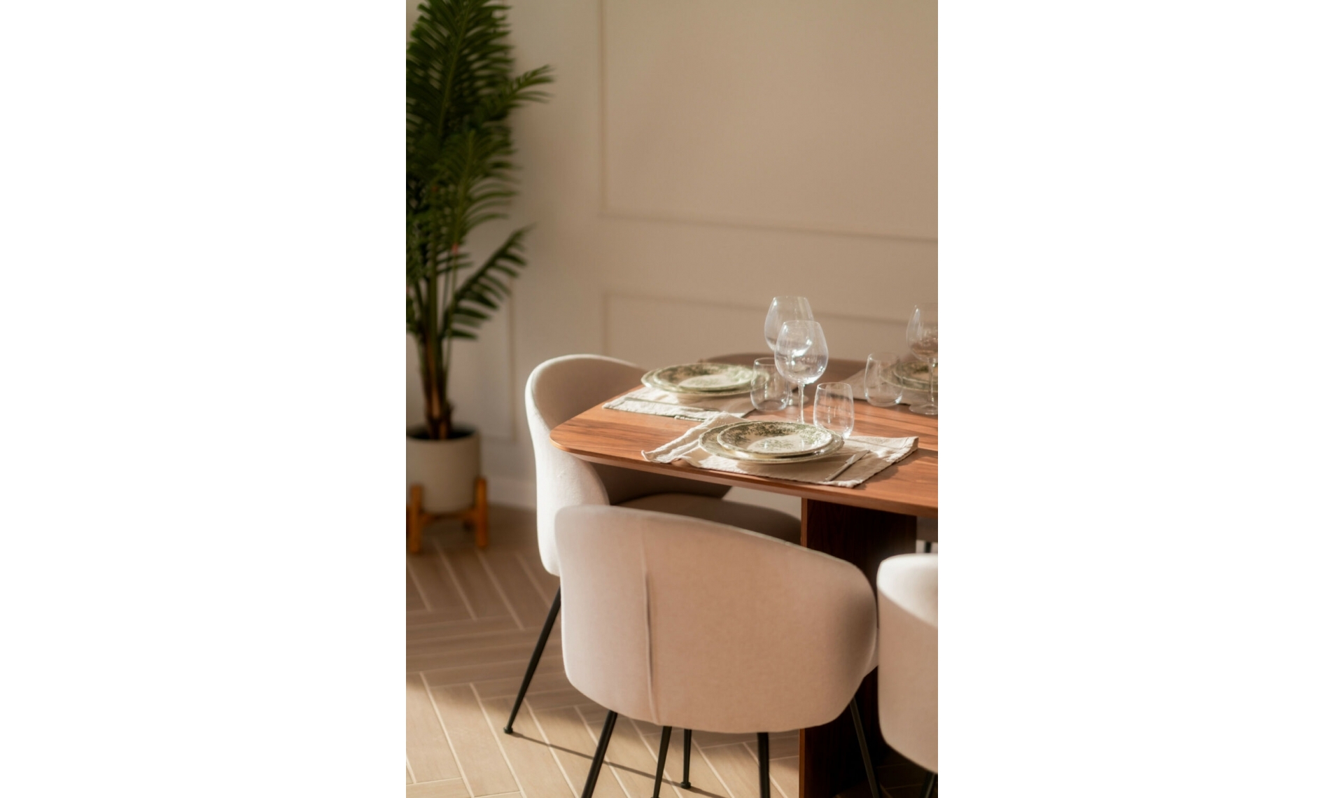 Resale - House -
Nueva Andalucía