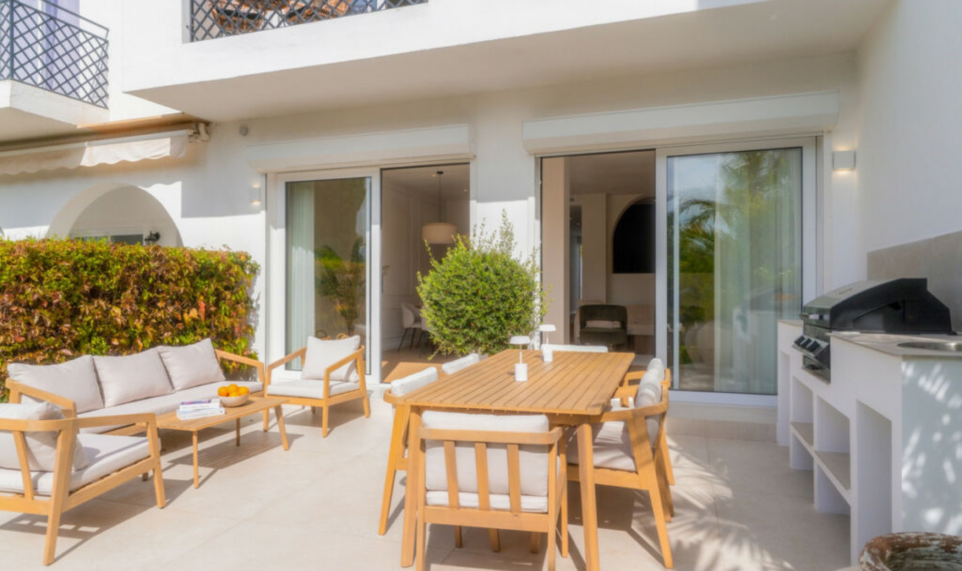 Resale - House -
Nueva Andalucía