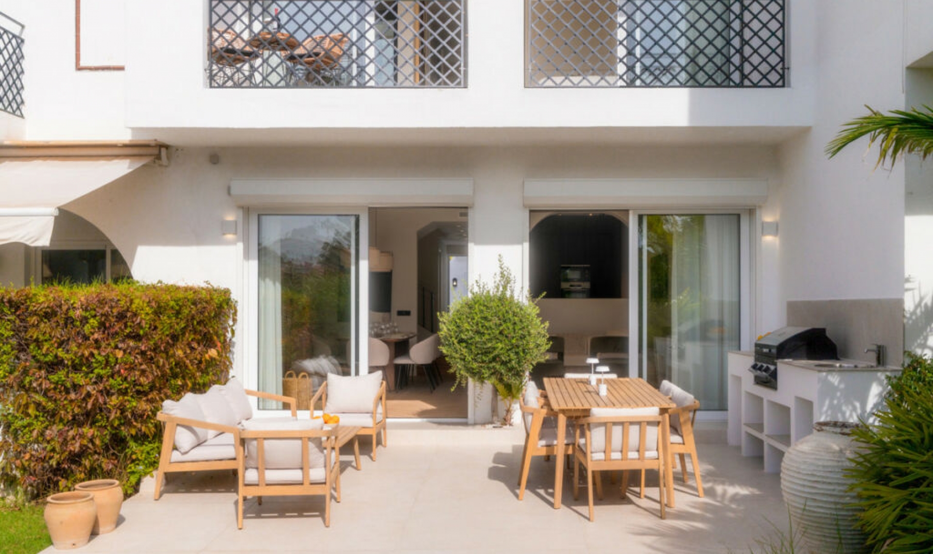 Resale - House -
Nueva Andalucía