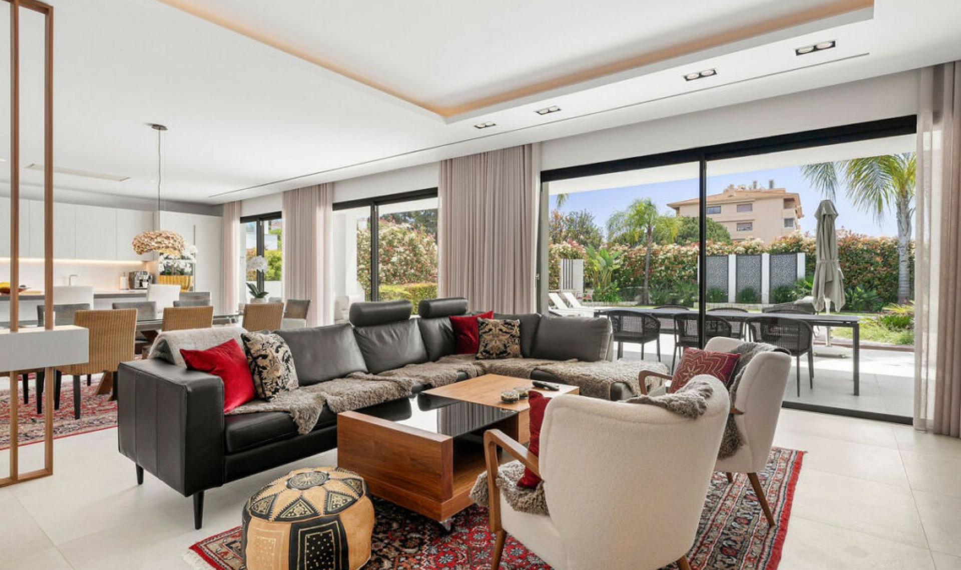 Resale - House -
Nueva Andalucía